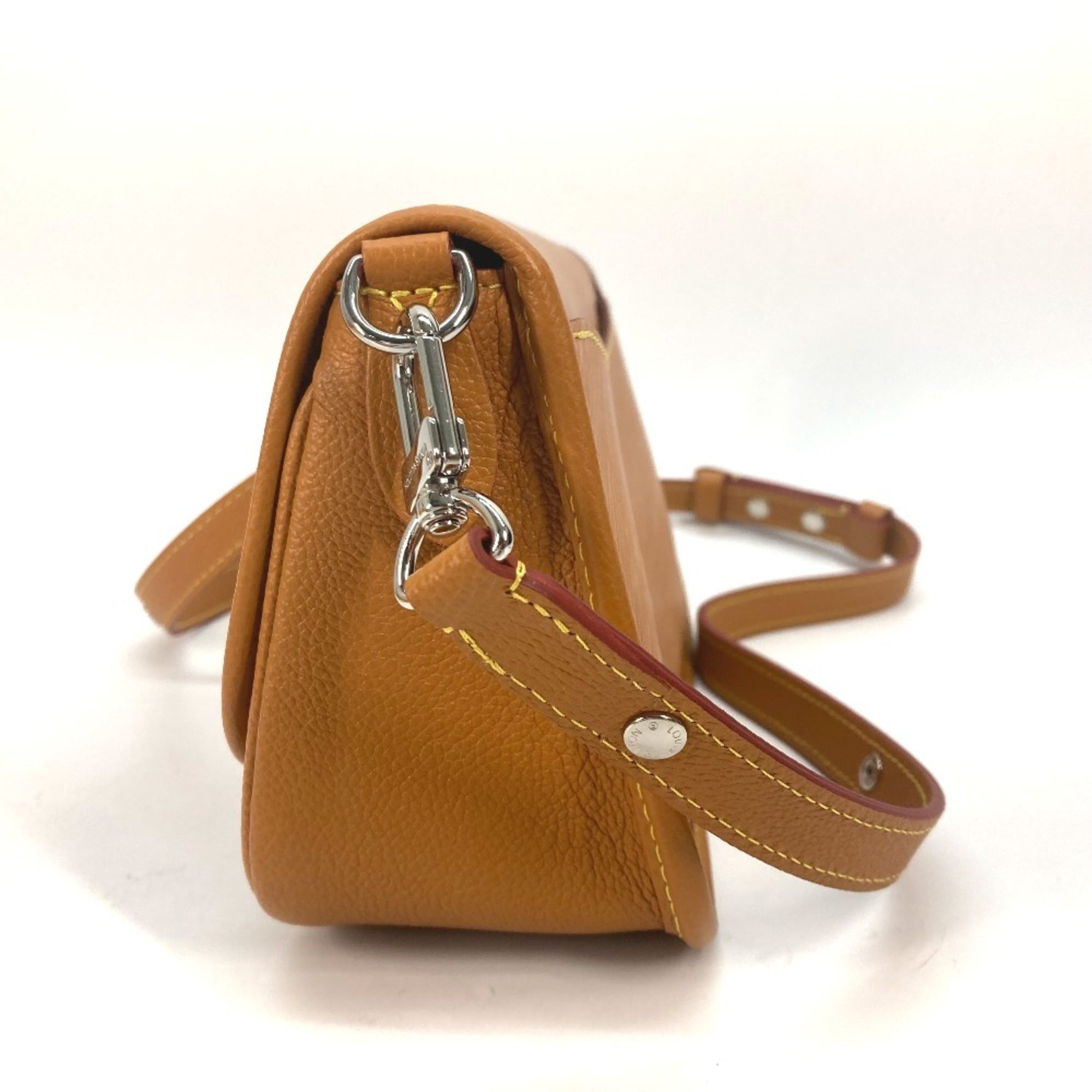 Louis Vuitton Beige Epi Leather Pochette Shoulder Bag (Pre-Owned)