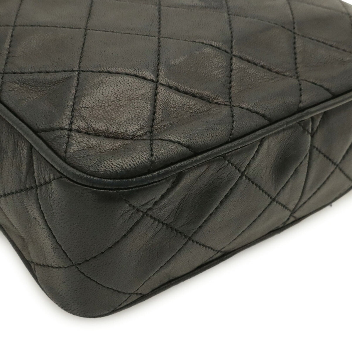 Chanel Black Leather Shoulder Bag (Pre-Owned)