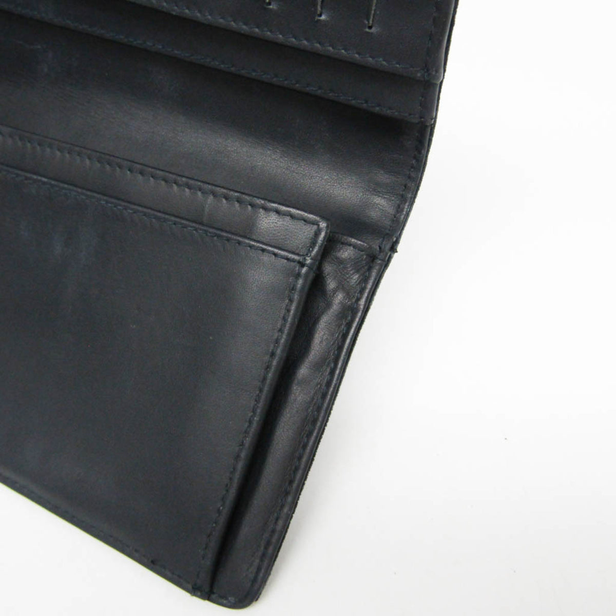 Chanel Boy Chanel Dark Navy Leather Long Wallet (Bi-Fold) (Pre-Owned)