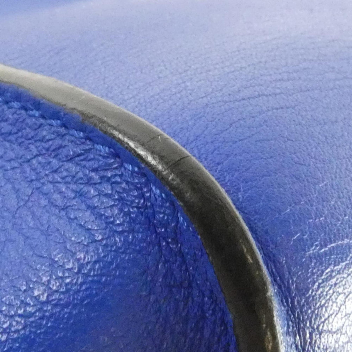 Loewe Electric Blue Leather Shoulder Bag (Pre-Owned)