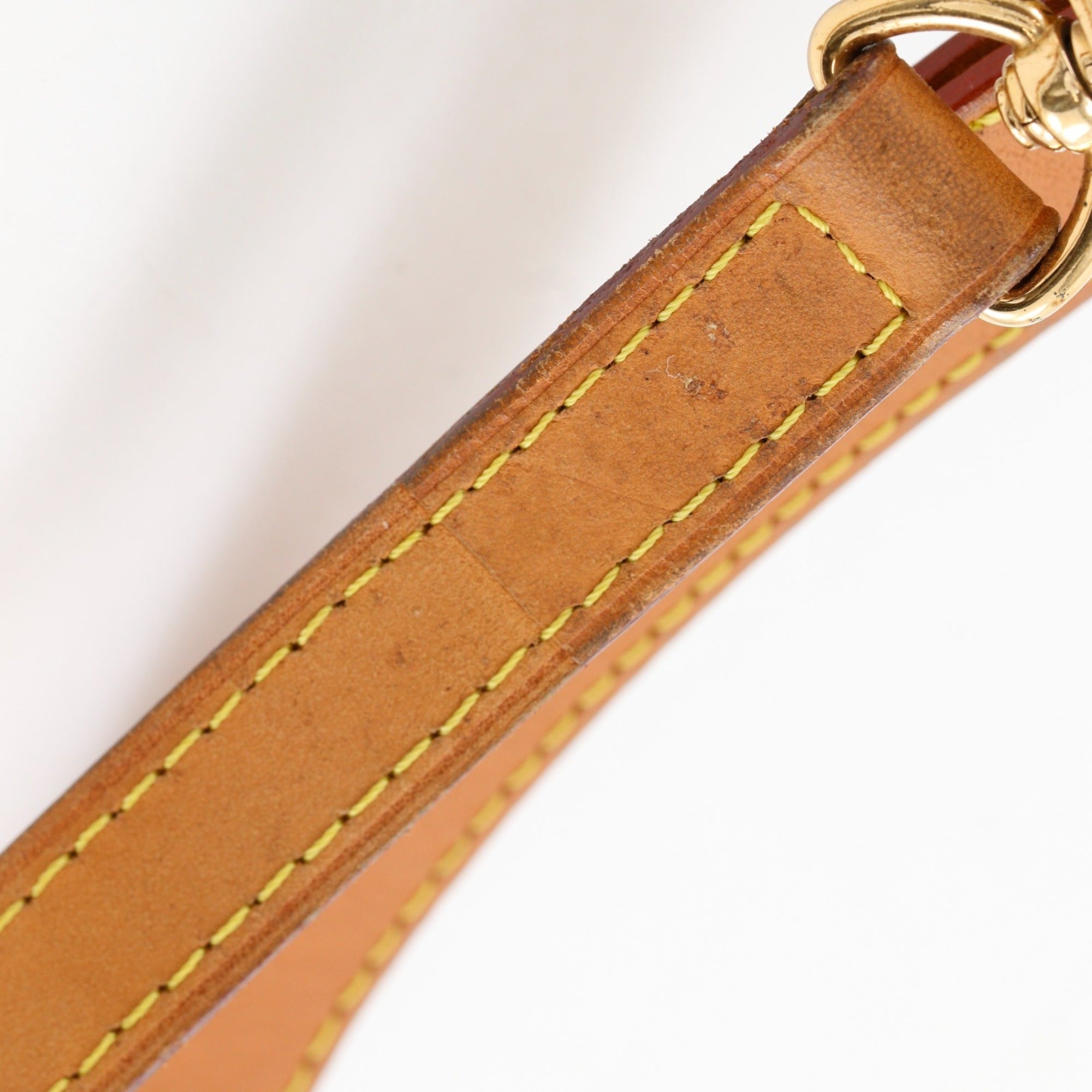 Louis Vuitton Brown Monogram Monogram Shoulder Bag (Pre-Owned)