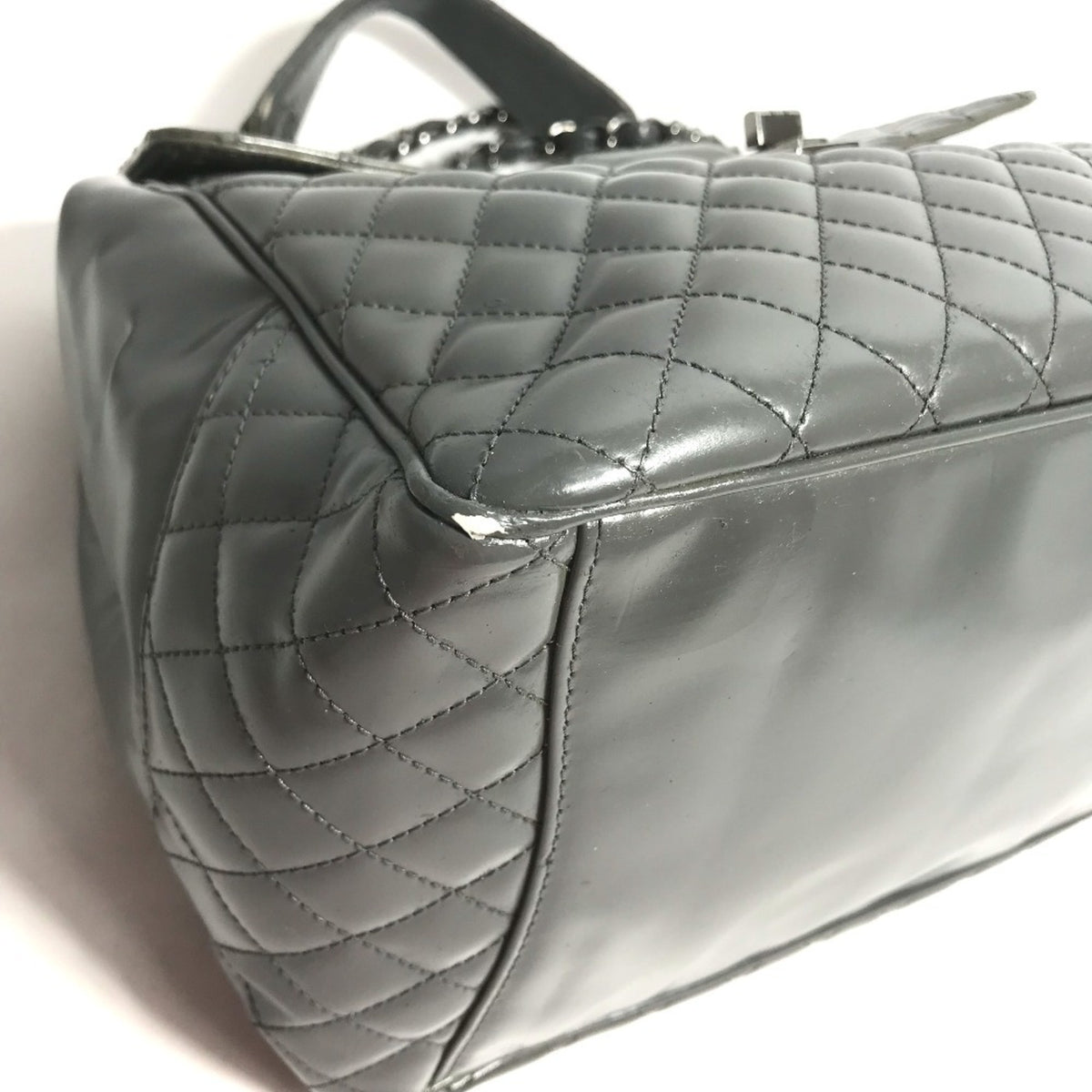 Chanel Gray Leather Handbag Shoulder Bag (Pre-Owned)