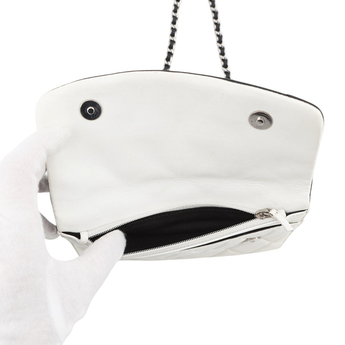 Chanel Black White Chain/Shoulder Wallet (Pre-Owned)