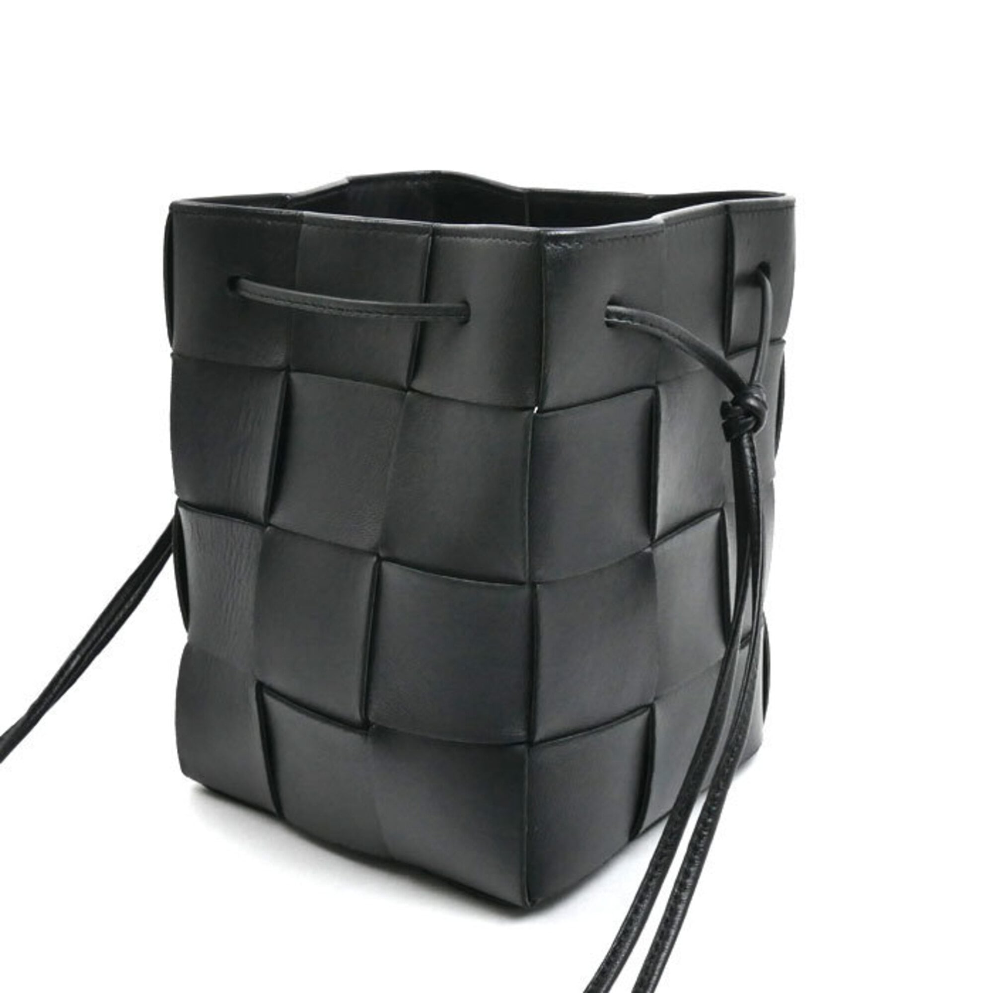 Bottega Veneta Black Leather Shoulder Bag (Pre-Owned)
