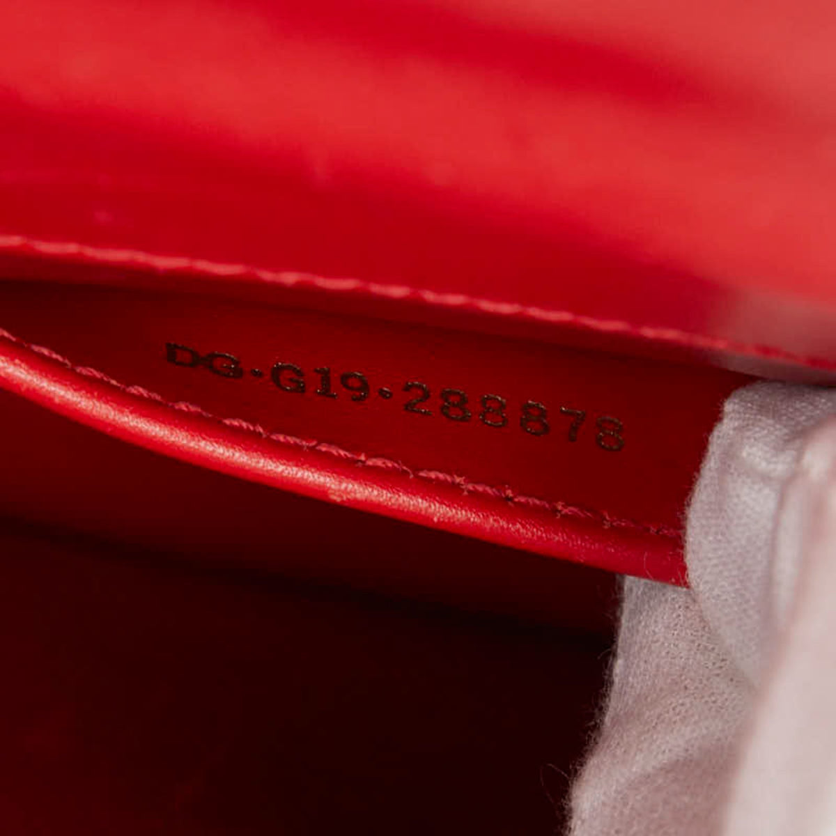Bvlgari Red Color Leather Shoulder Bag (Pre-Owned)