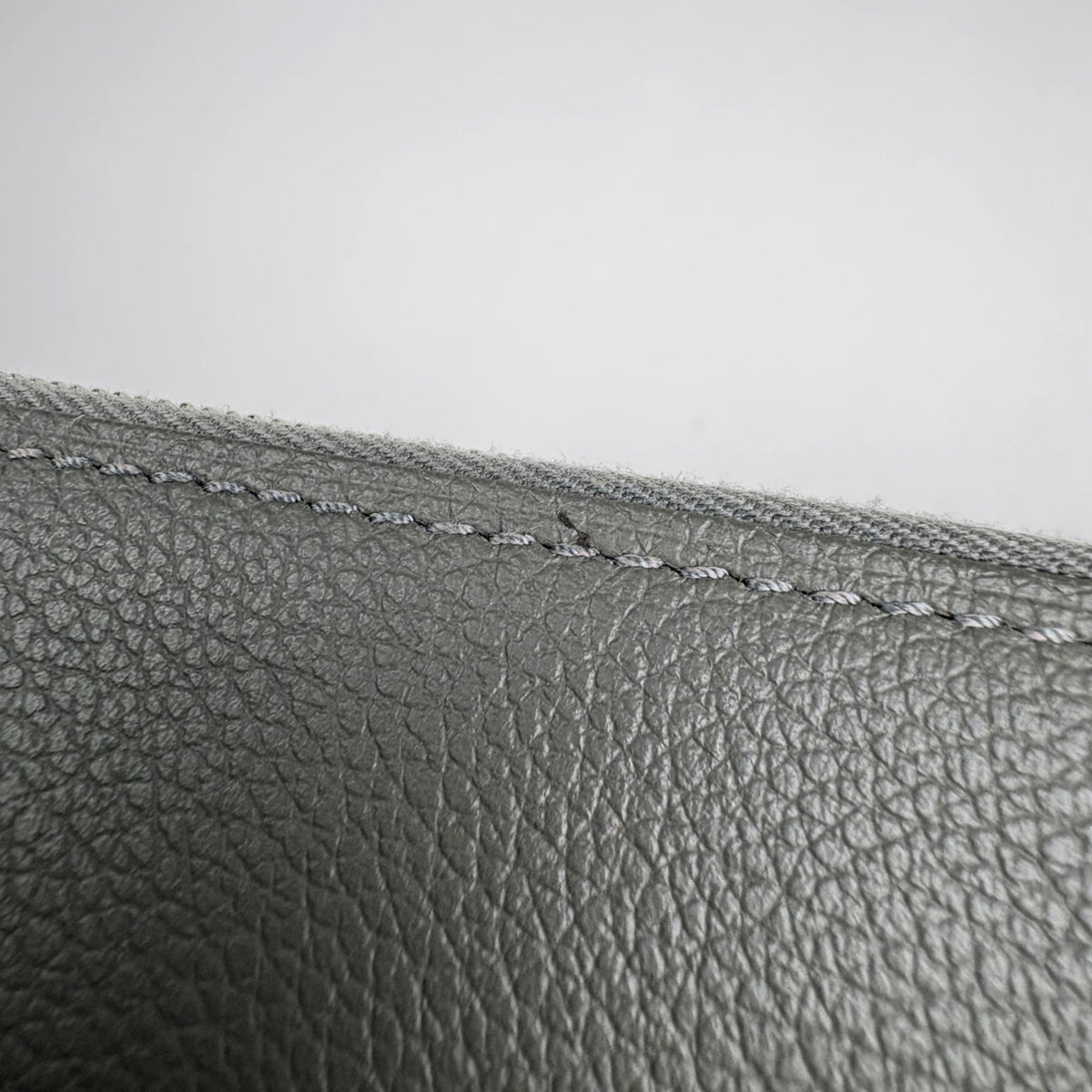 Hermes Gray Evercalf Leather Clutch Bag (Pre-Owned)