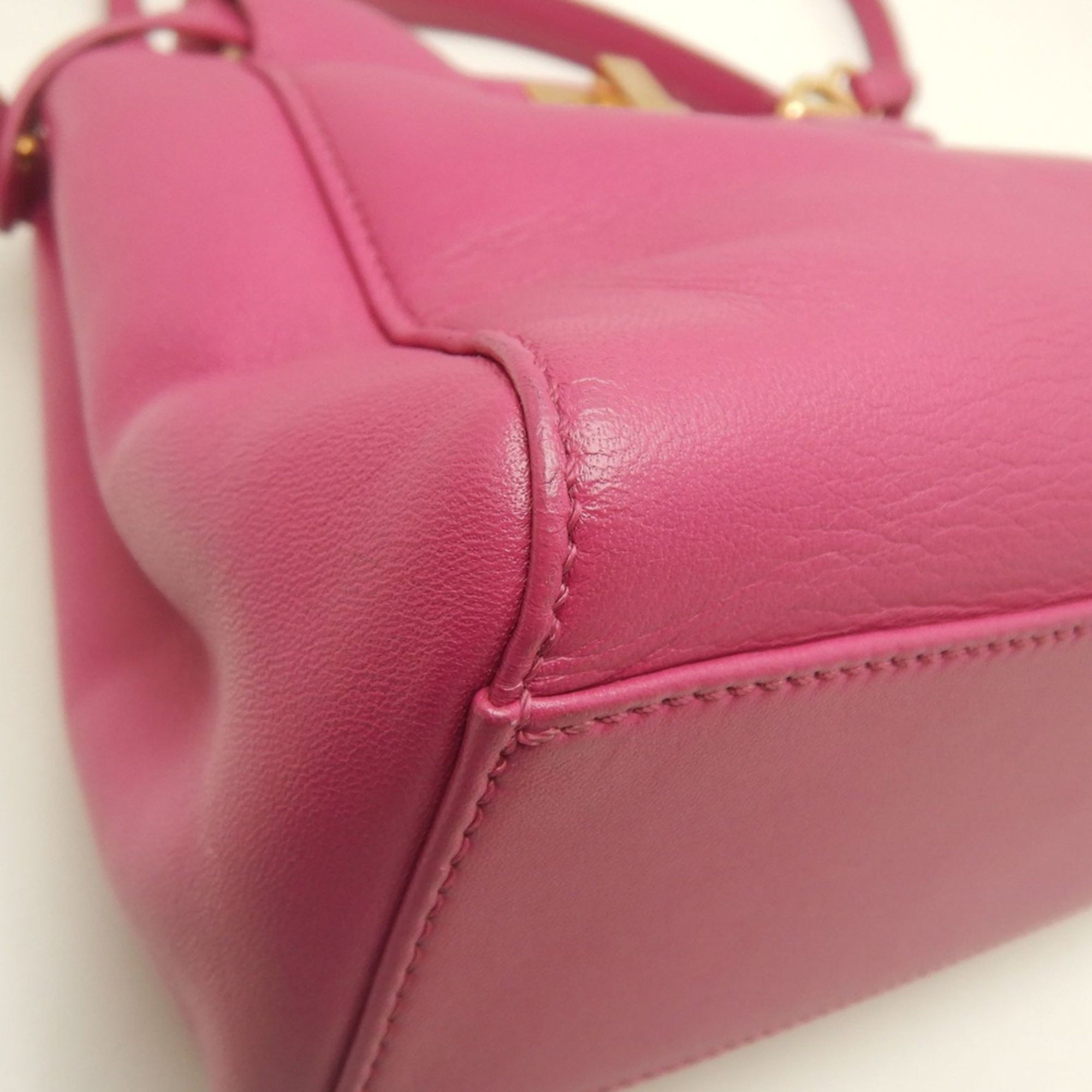 Fendi Pink Leather Handbag (Pre-Owned)