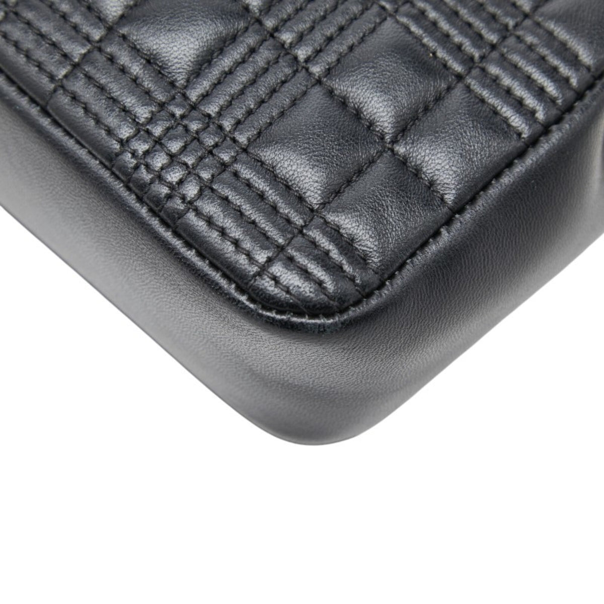 Burberry Black Leather Shoulder Bag (Pre-Owned)