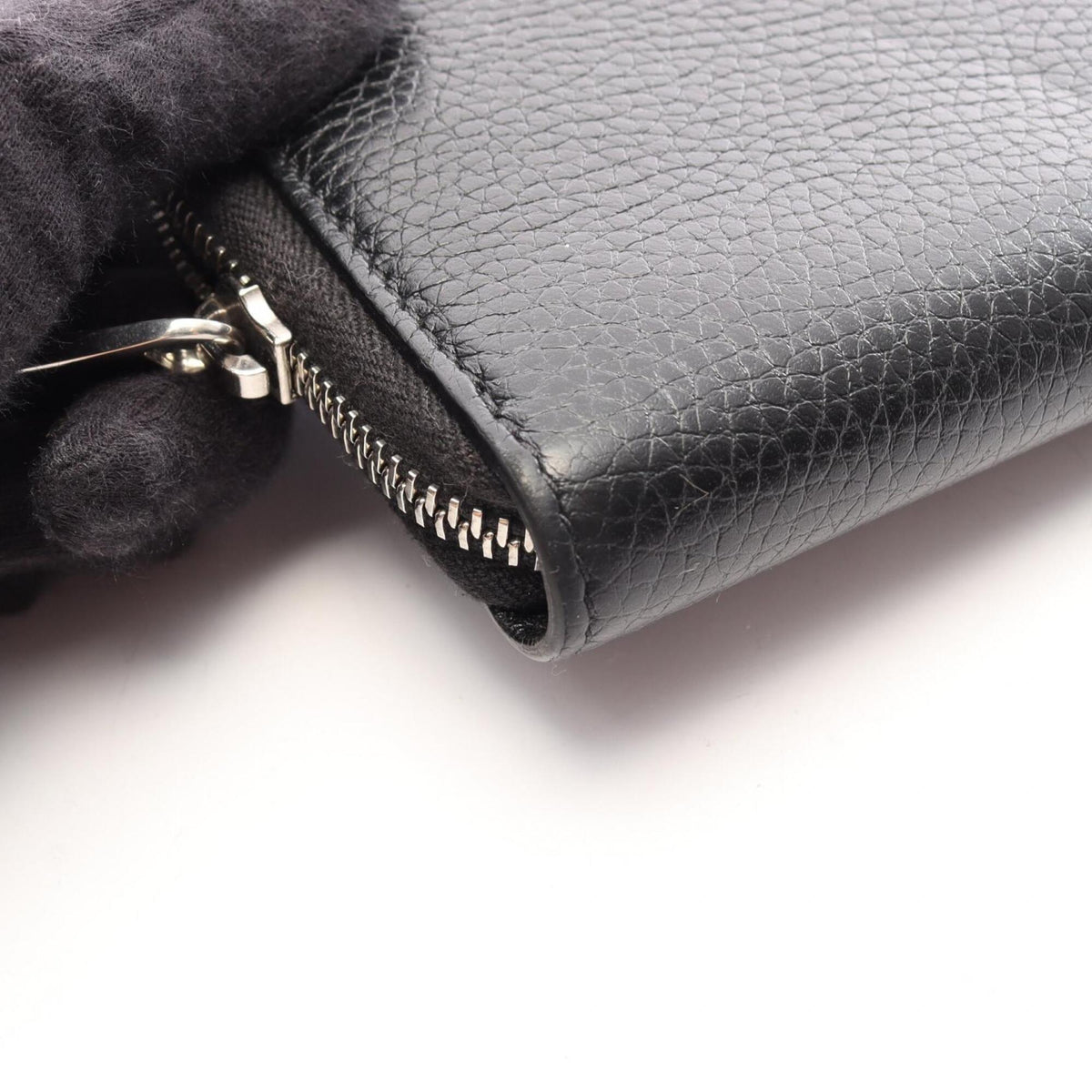 Gucci Black Leather Long Wallet (Bi-Fold) (Pre-Owned)