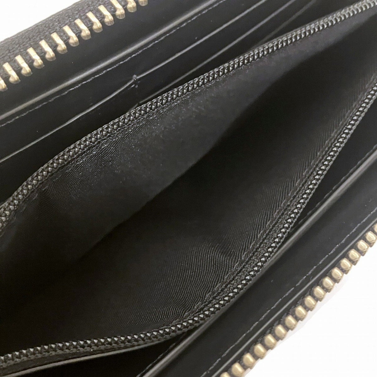 Marc Jacobs Black Long Wallet (Bi-Fold) (Pre-Owned)