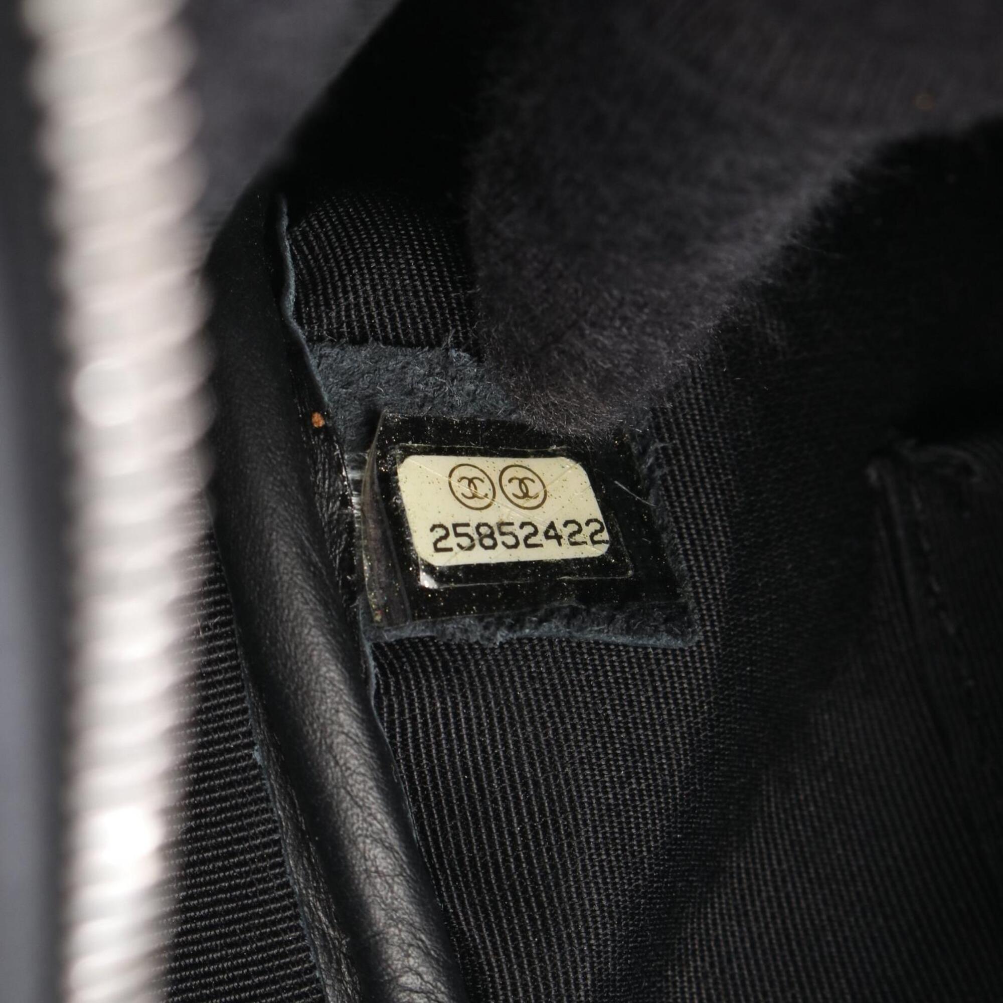 Chanel Black Leather Handbag Shoulder Bag (Pre-Owned)