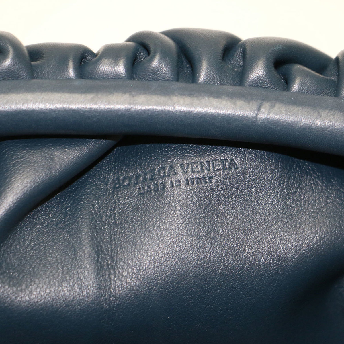 Bottega Veneta Navy Leather Pochette Shoulder Bag (Pre-Owned)