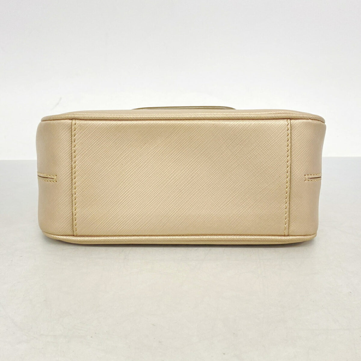 Salvatore Ferragamo Beige Leather Shoulder Bag (Pre-Owned)