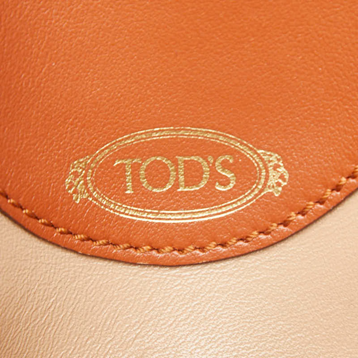 Tod's Brown Leather Shoulder Bag (Pre-Owned)