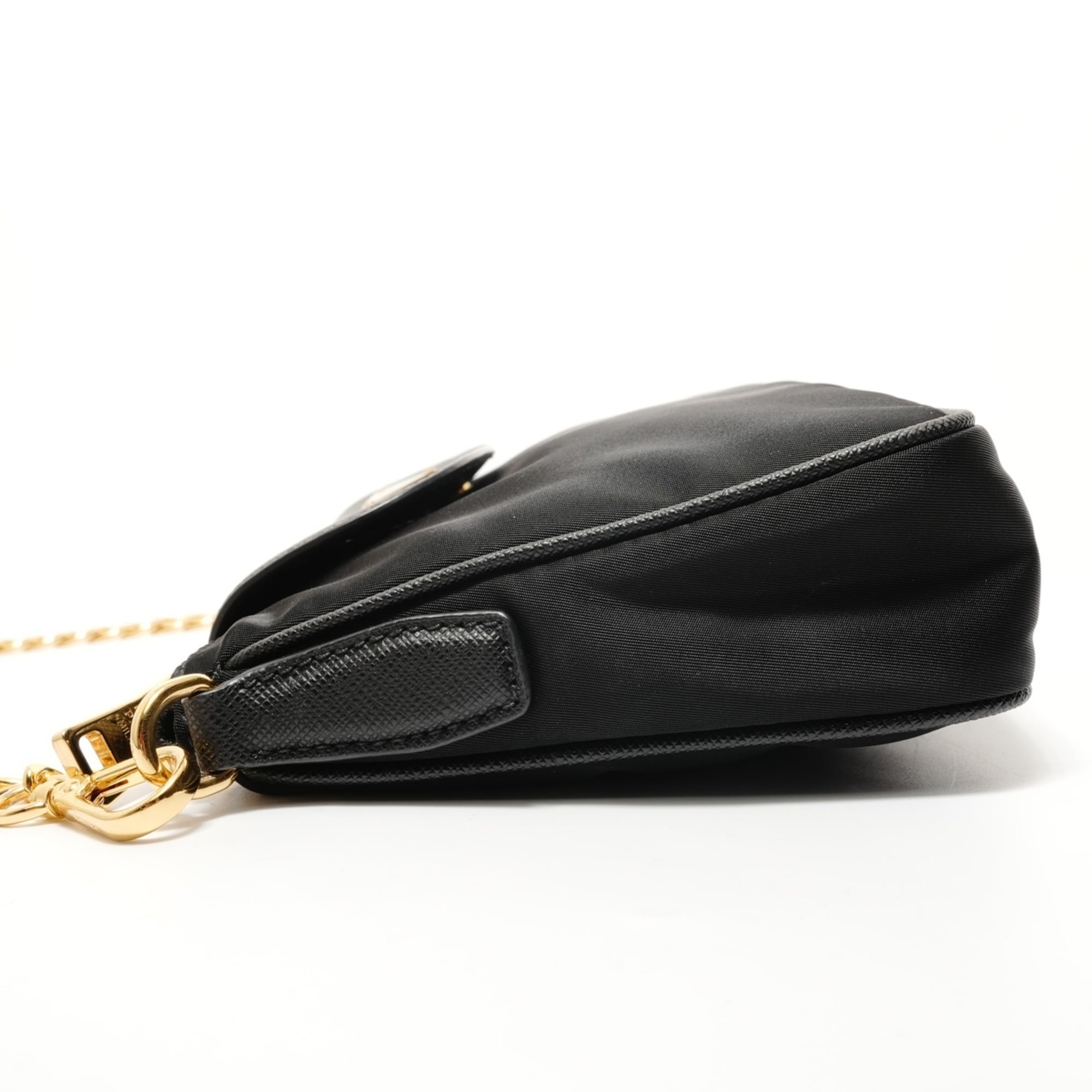 Prada Black Nylon Shoulder Bag (Pre-Owned)