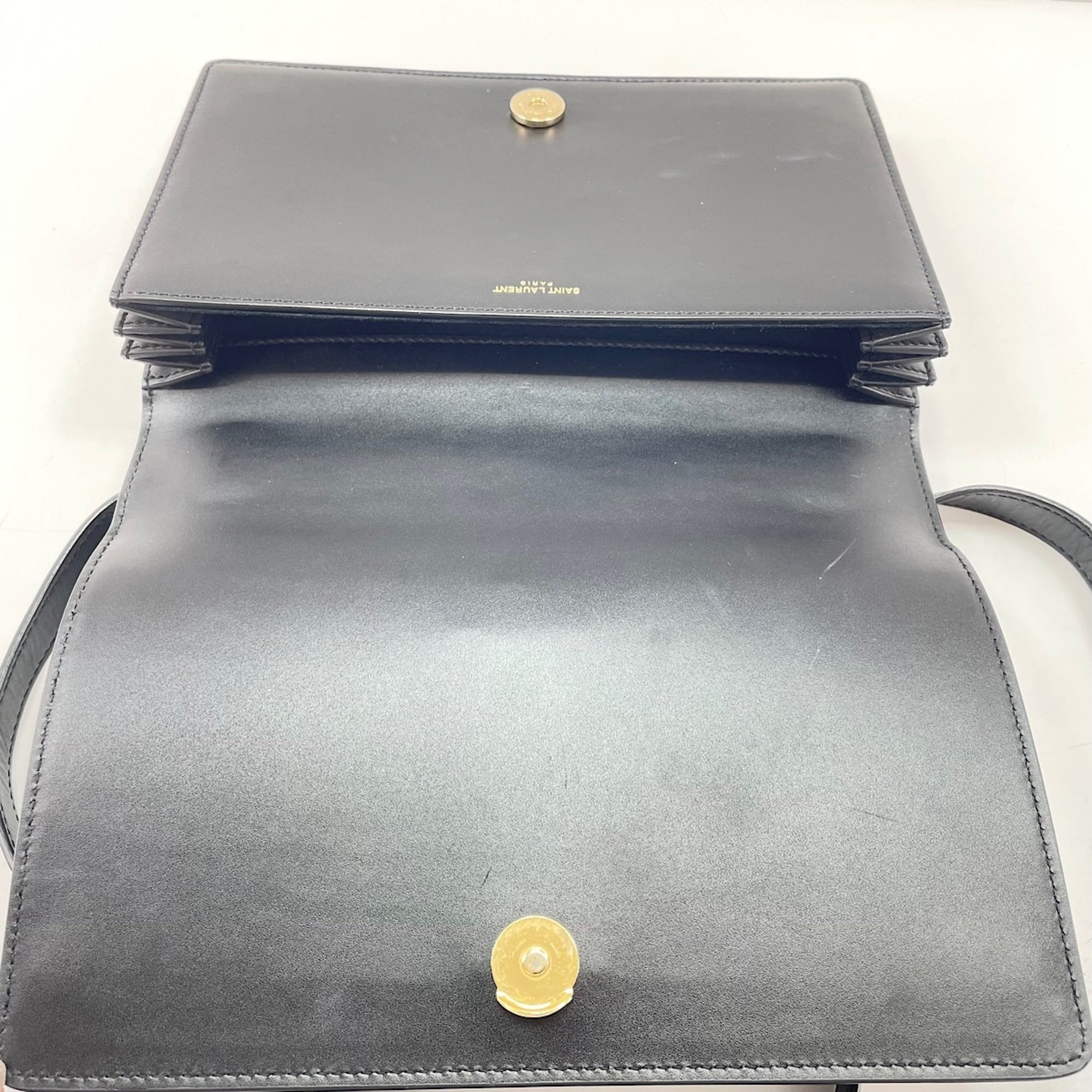 Yves Saint Laurent Black Shoulder Bag (Pre-Owned)