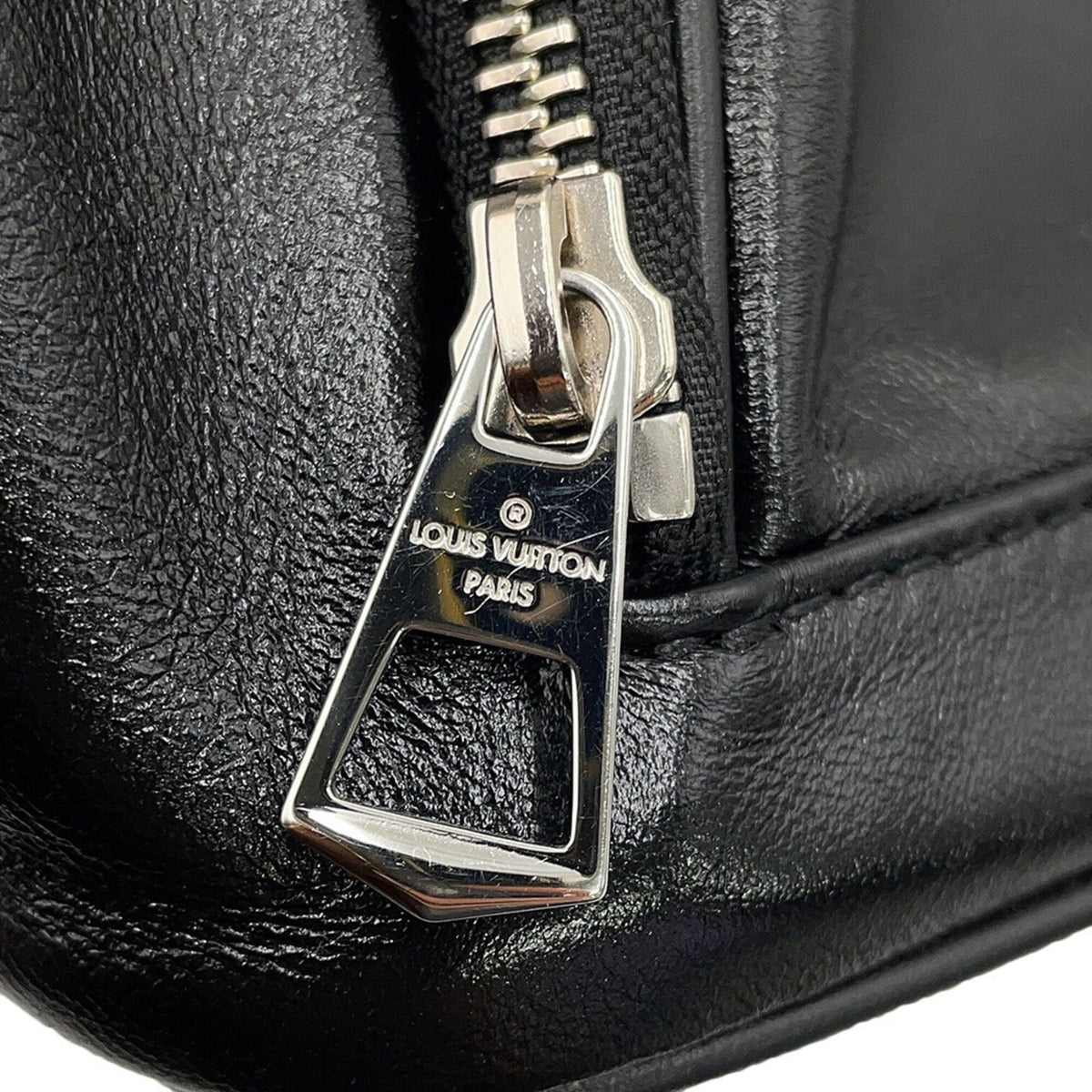 Louis Vuitton Black Noir Leather Handbag (Pre-Owned)