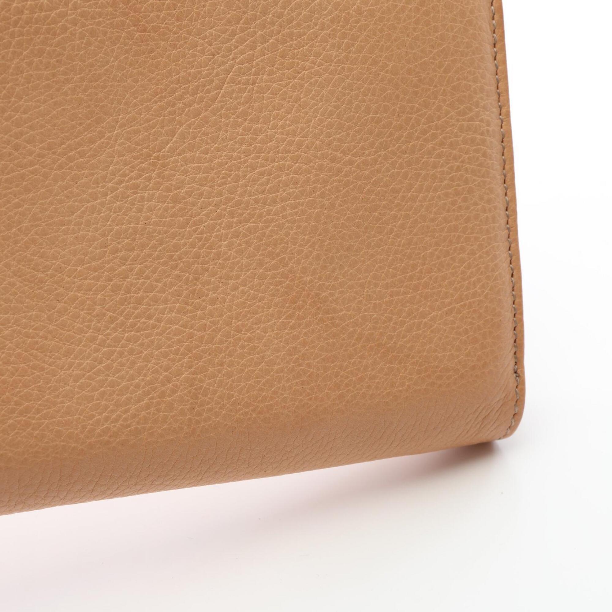 Gucci Beige Leather Long Wallet (Bi-Fold) (Pre-Owned)