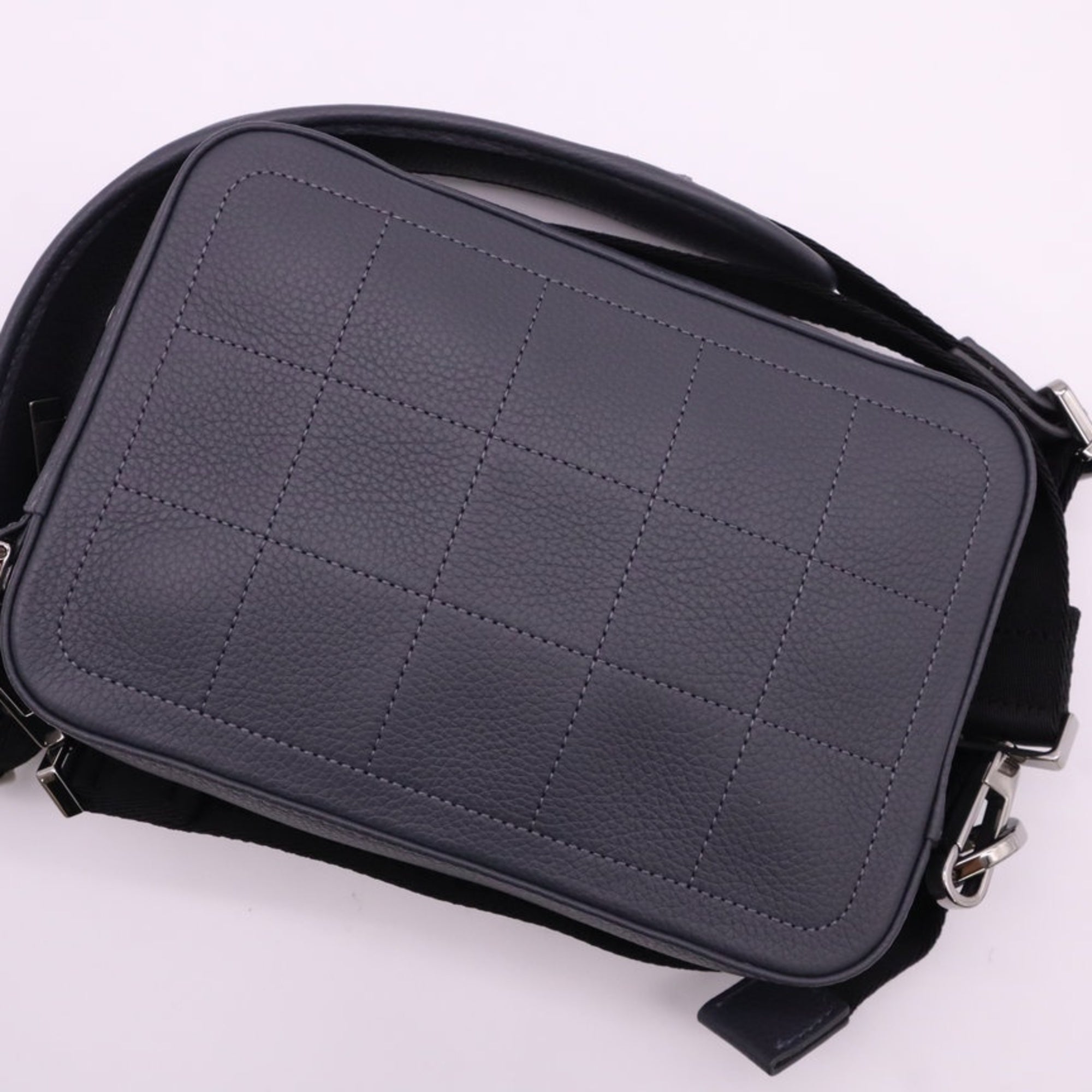 Christian Dior Gray Leather Messenger Bag Shoulder Bag (Pre-Owned)