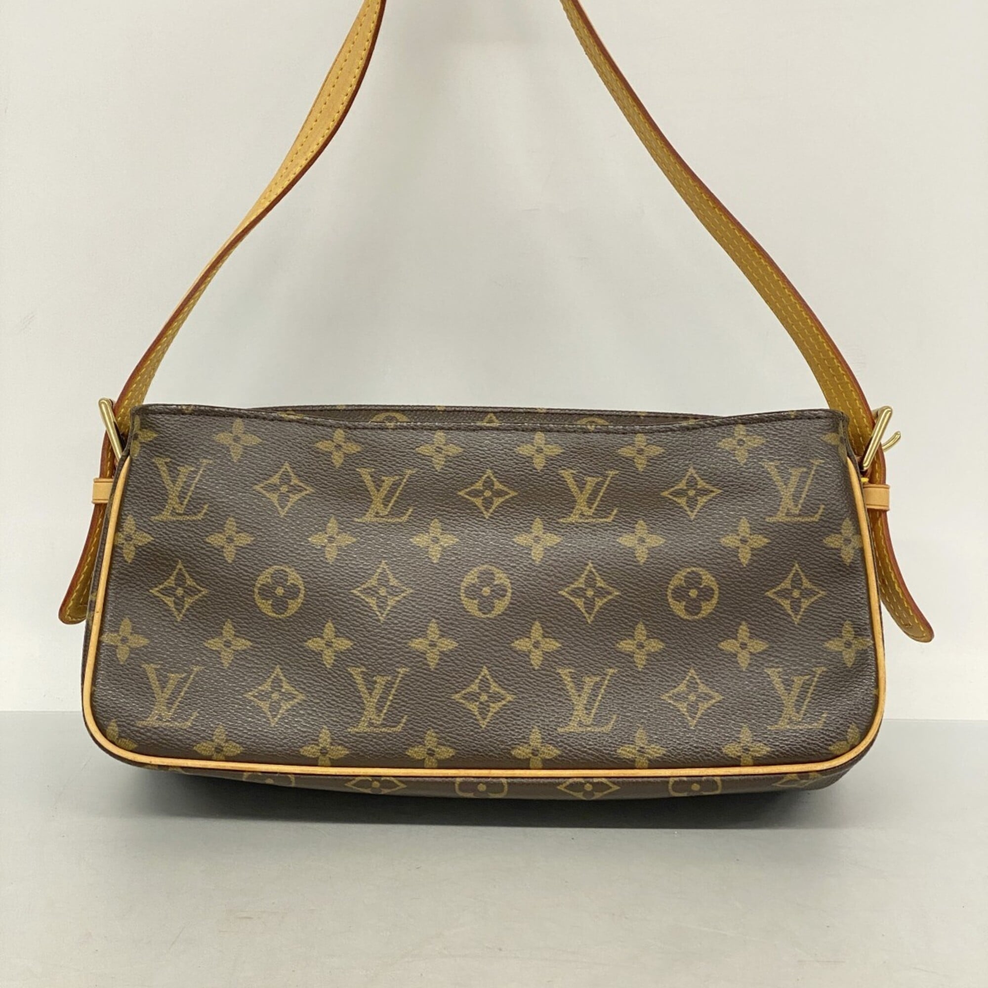Louis Vuitton Brown Shoulder Bag (Pre-Owned)