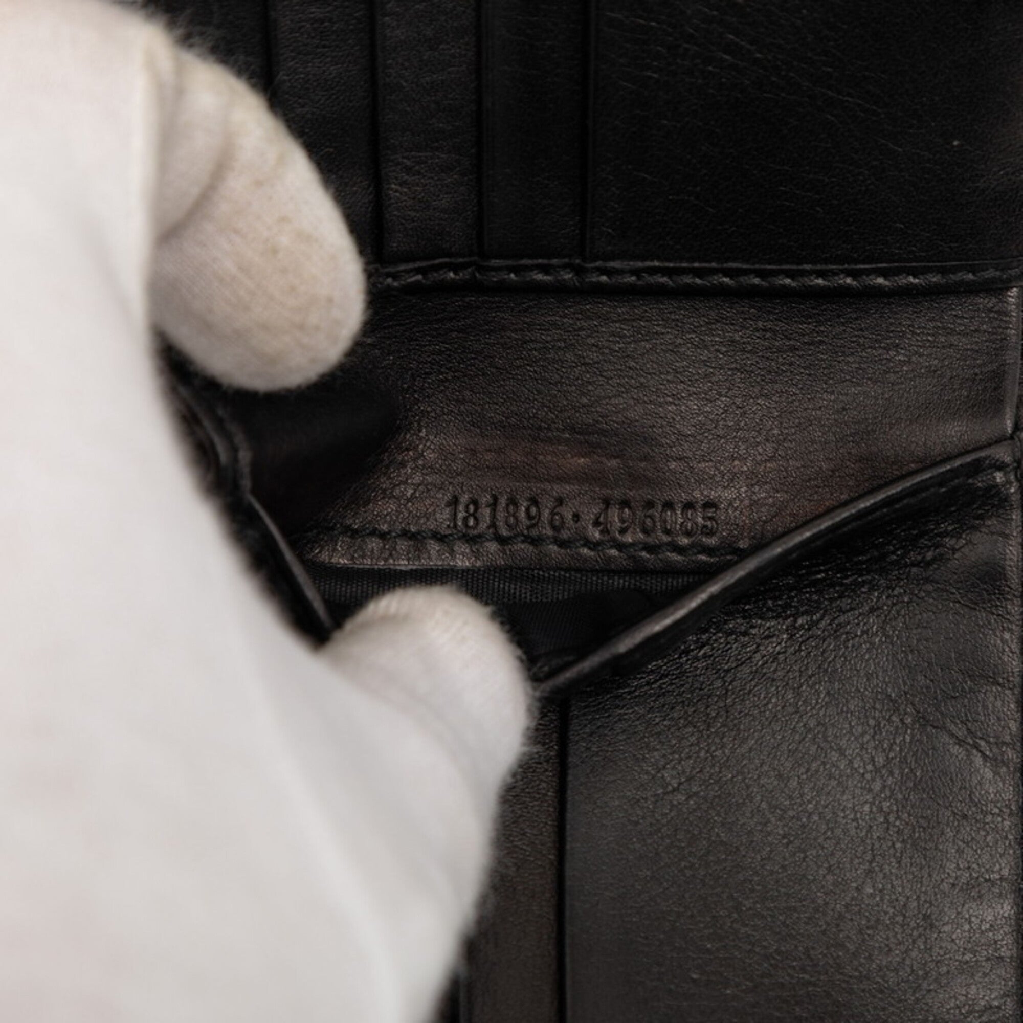 Gucci Black Leather Wallet (Bi-Fold) (Pre-Owned)