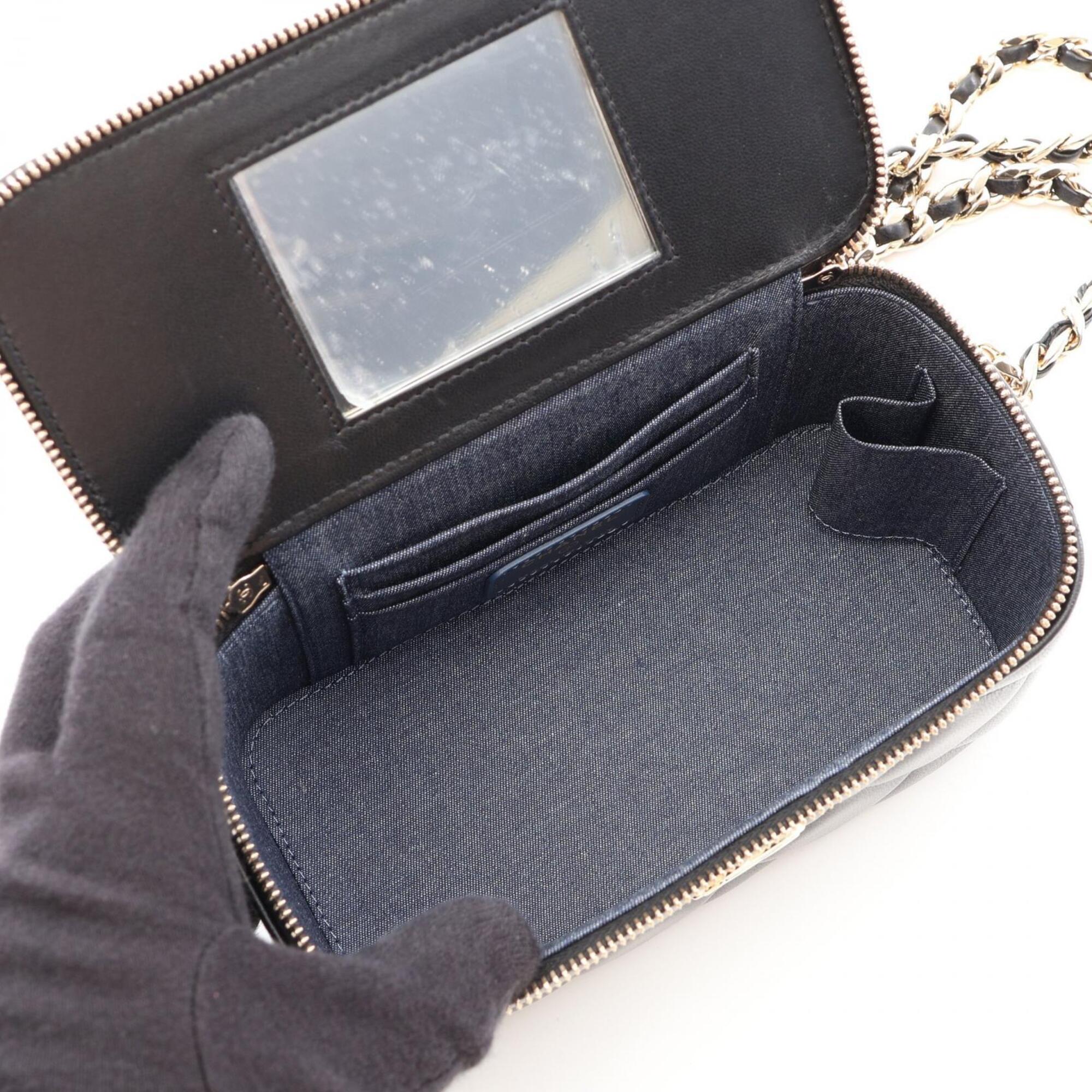 Chanel Black Leather Handbag Shoulder Bag (Pre-Owned)