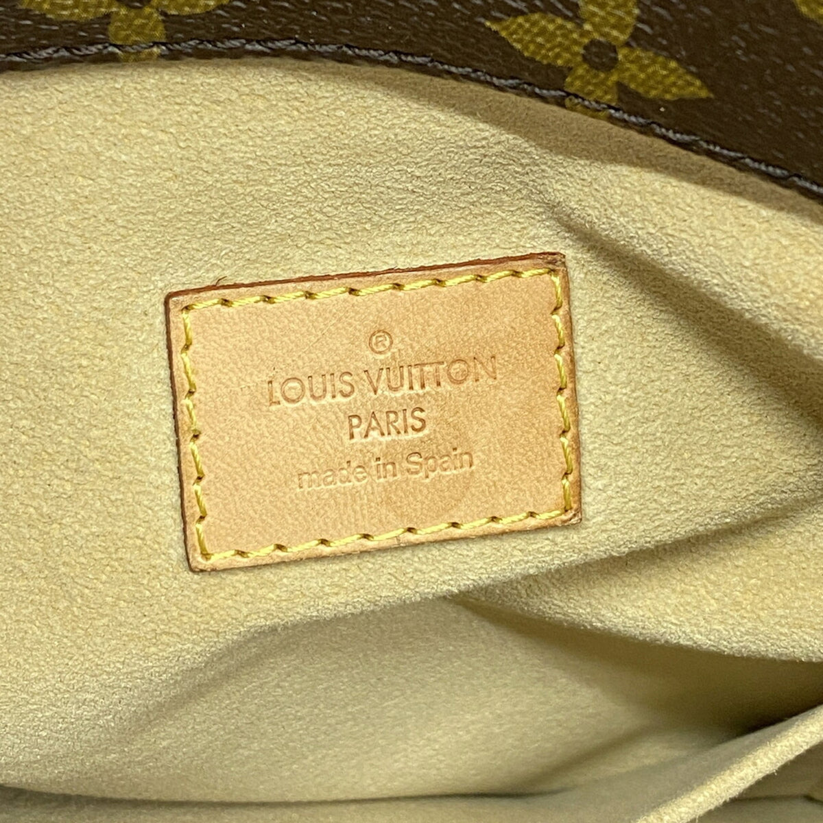 Louis Vuitton Brown Shoulder Bag (Pre-Owned)