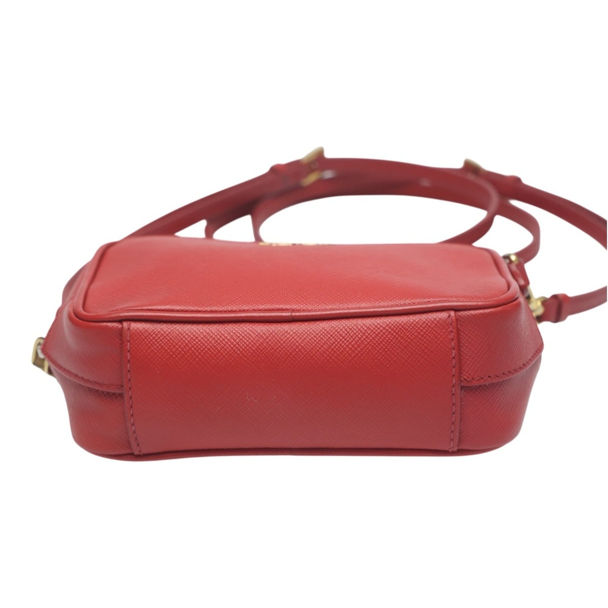 Prada Red Color Leather Shoulder Bag (Pre-Owned)