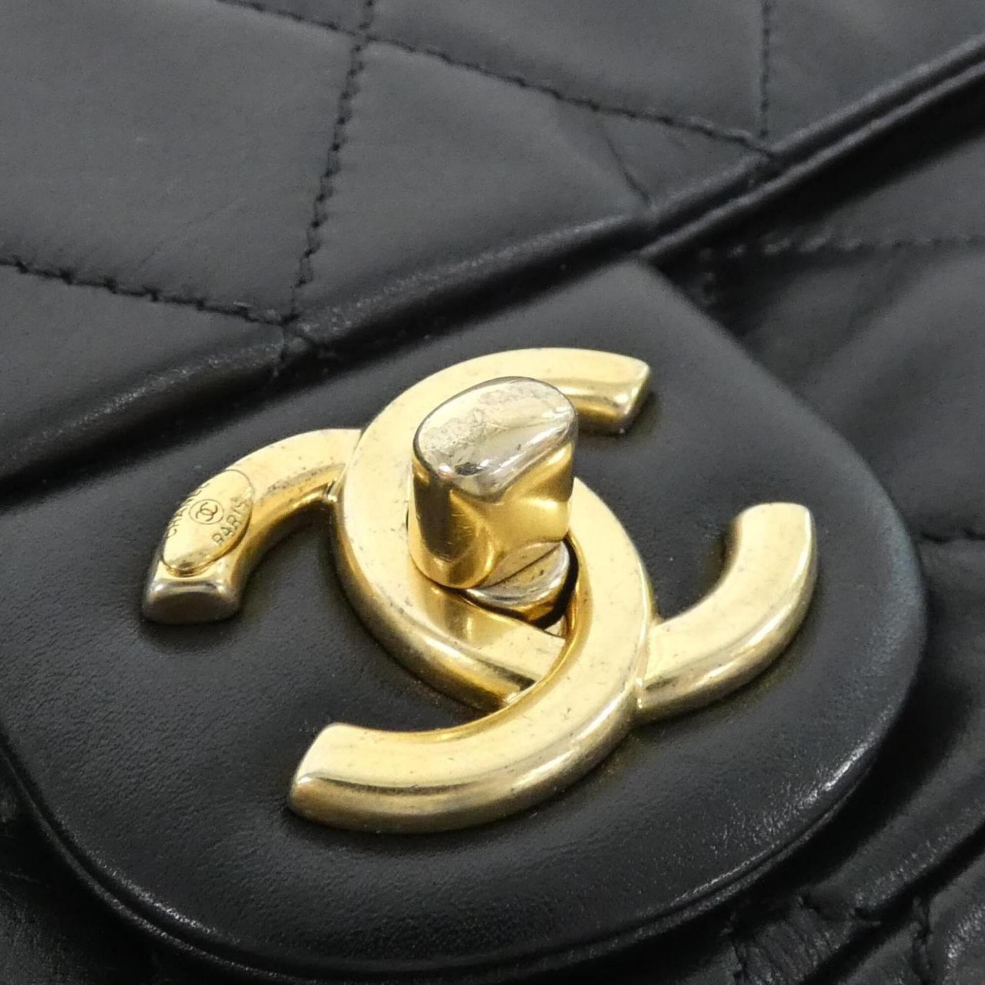 Chanel Black Leather Shoulder Bag (Pre-Owned)