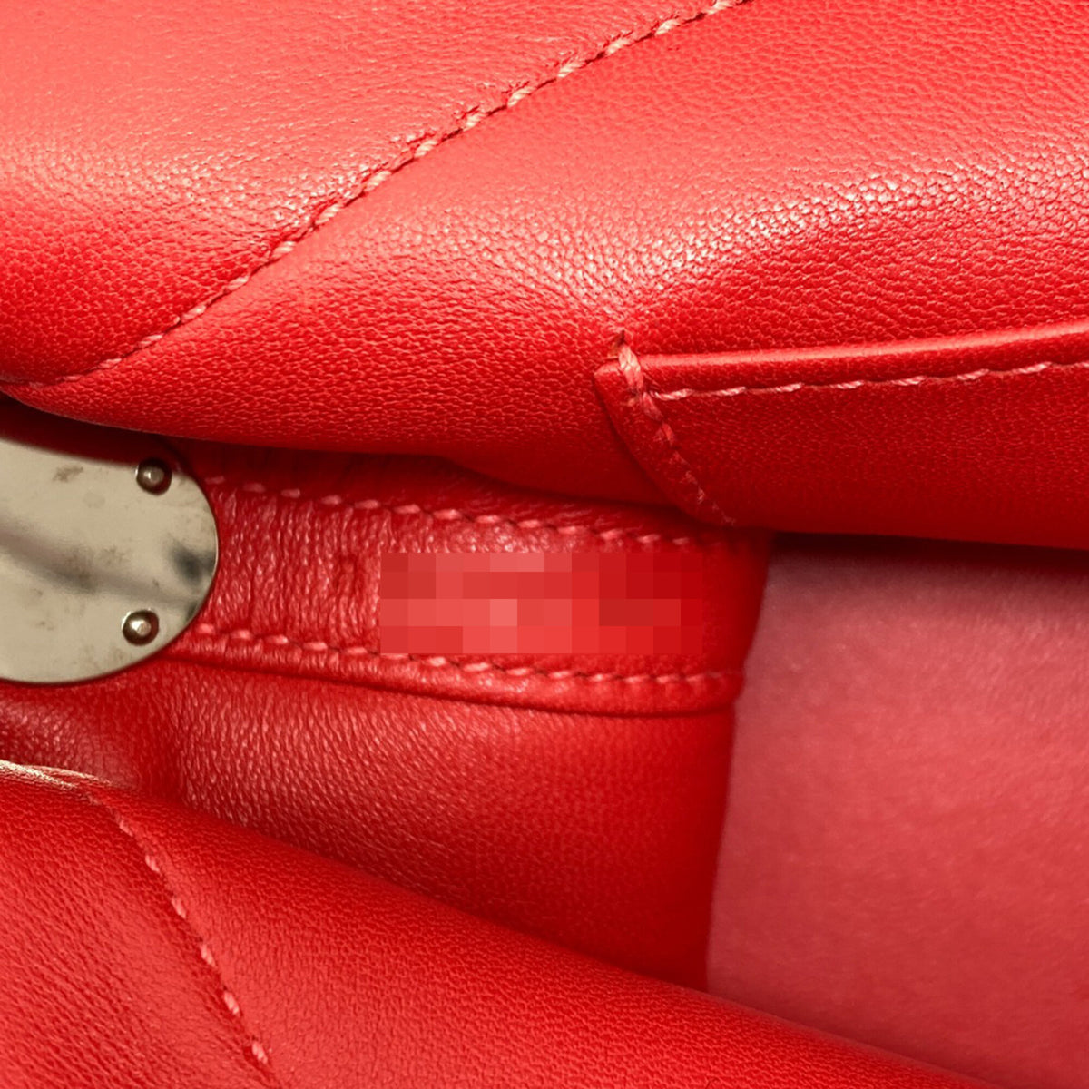 Hermes Red Color Handbag (Pre-Owned)