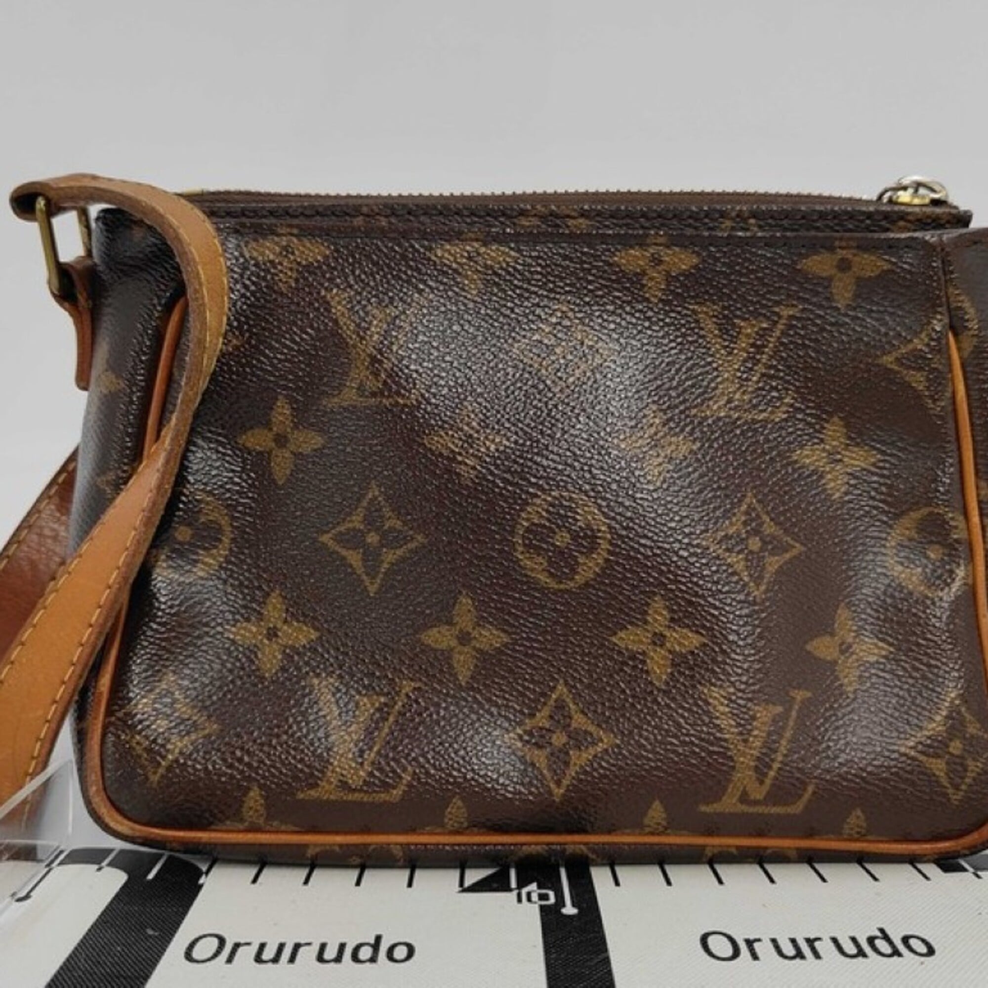 Louis Vuitton Monogram Brown Monogram Shoulder Bag (Pre-Owned)