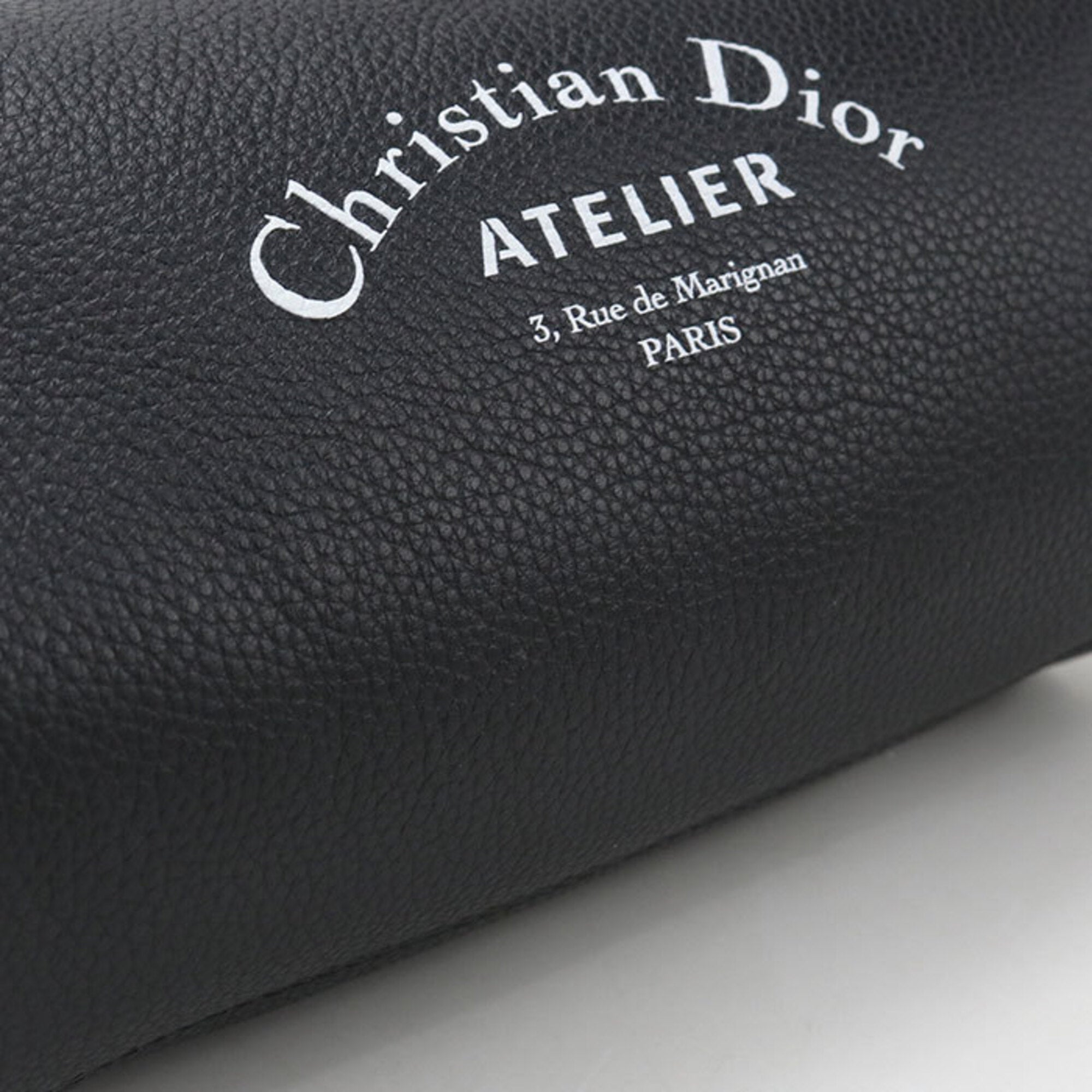 Christian Dior Black Leather Shoulder Bag (Pre-Owned)