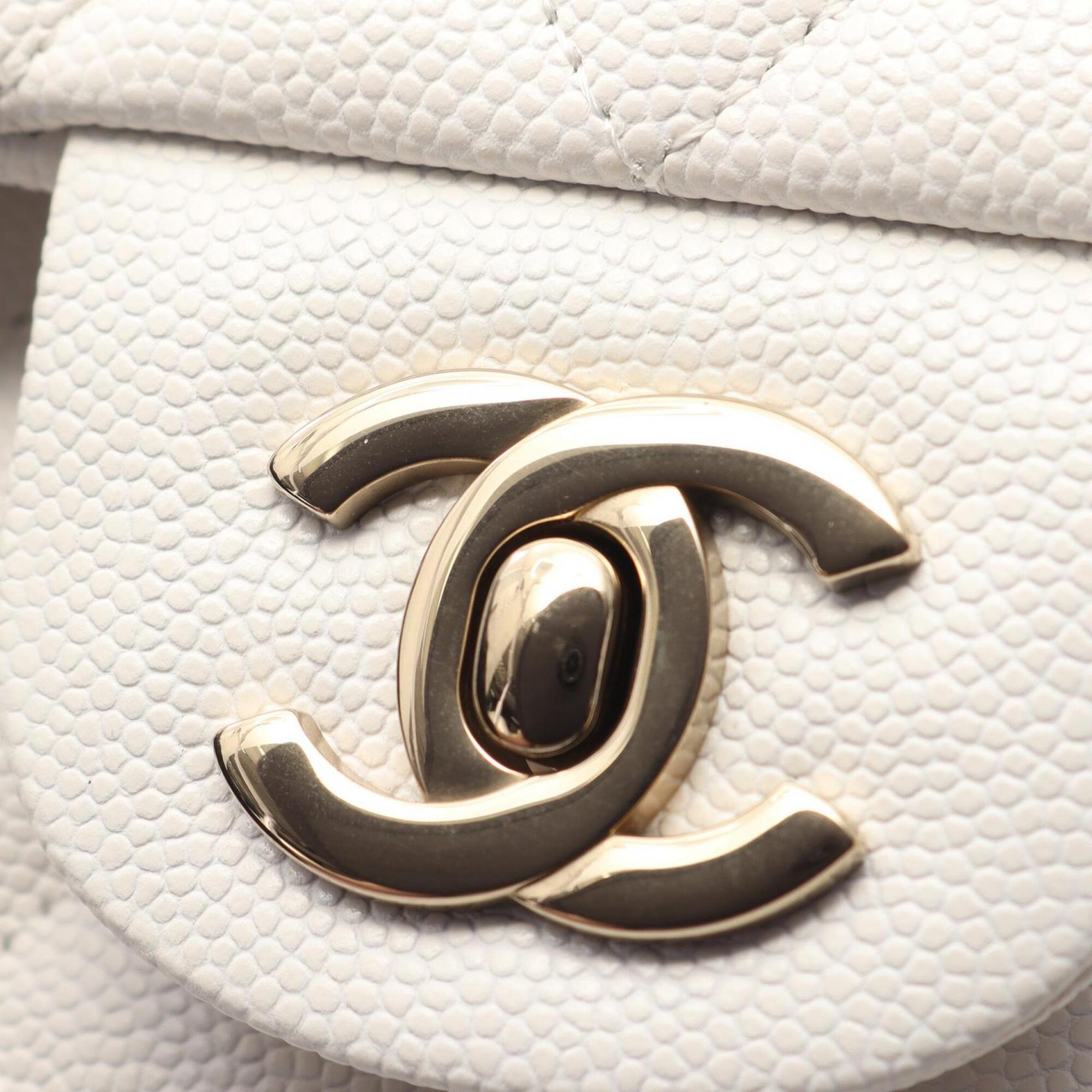 Chanel White Grained Calfskin Handbag Shoulder Bag (Pre-Owned)