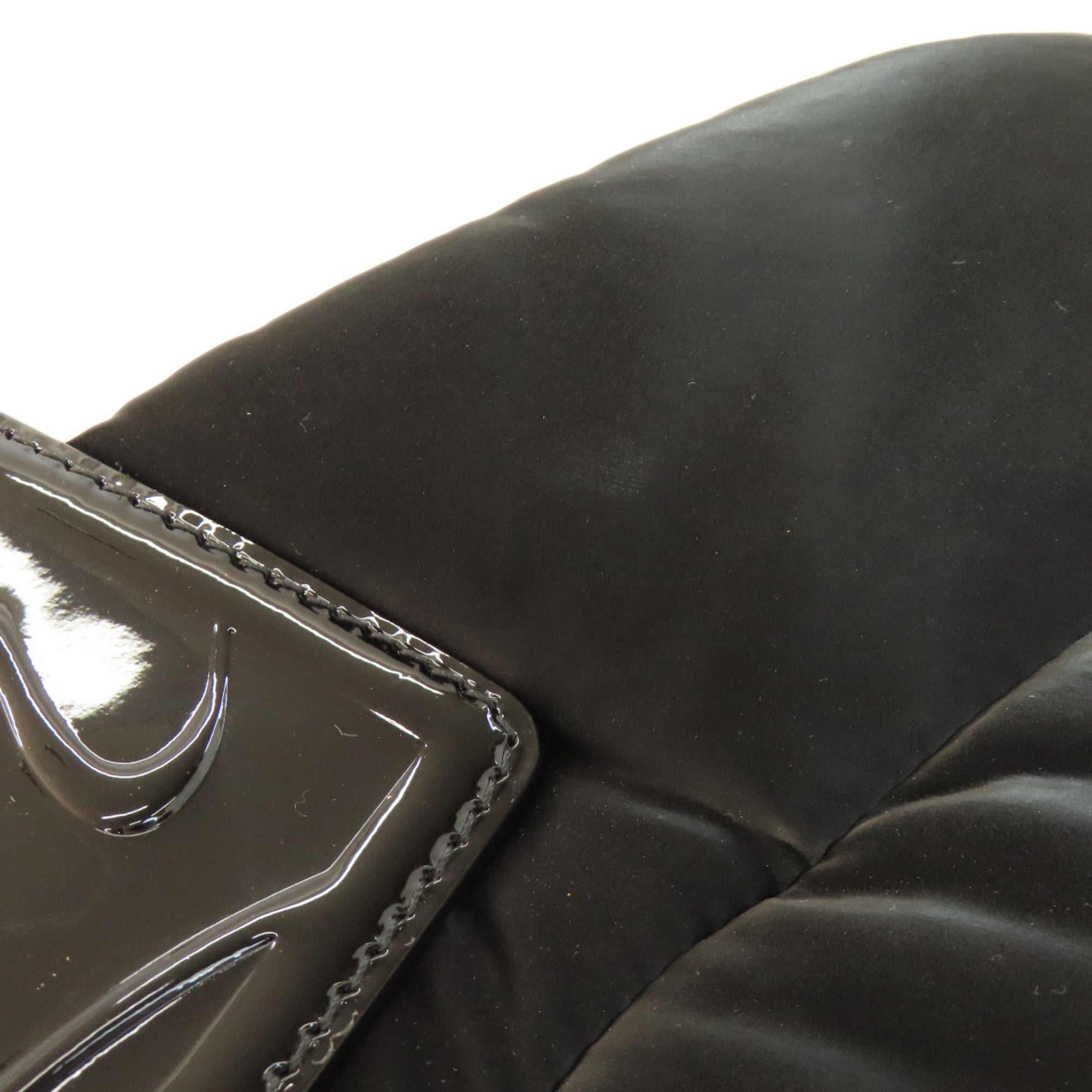 Christian Louboutin Black Nylon Tote Bag (Pre-Owned)