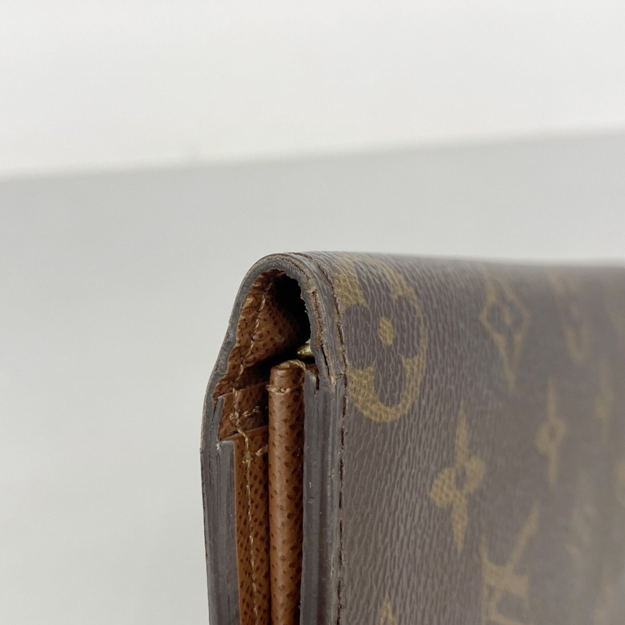 Louis Vuitton Brown Long Wallet (Bi-Fold) (Pre-Owned)