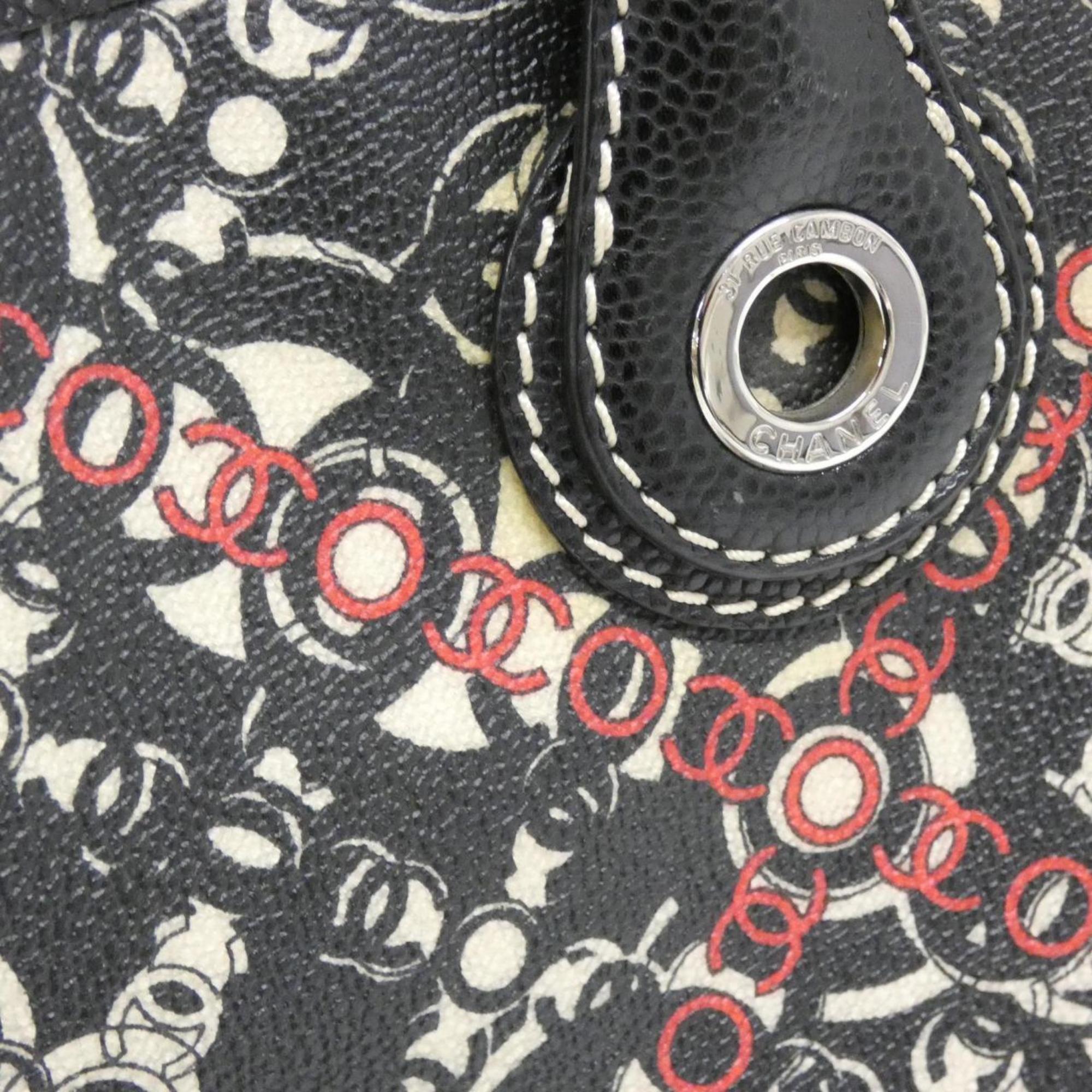 Chanel Black Coated Canvas Handbag (Pre-Owned)