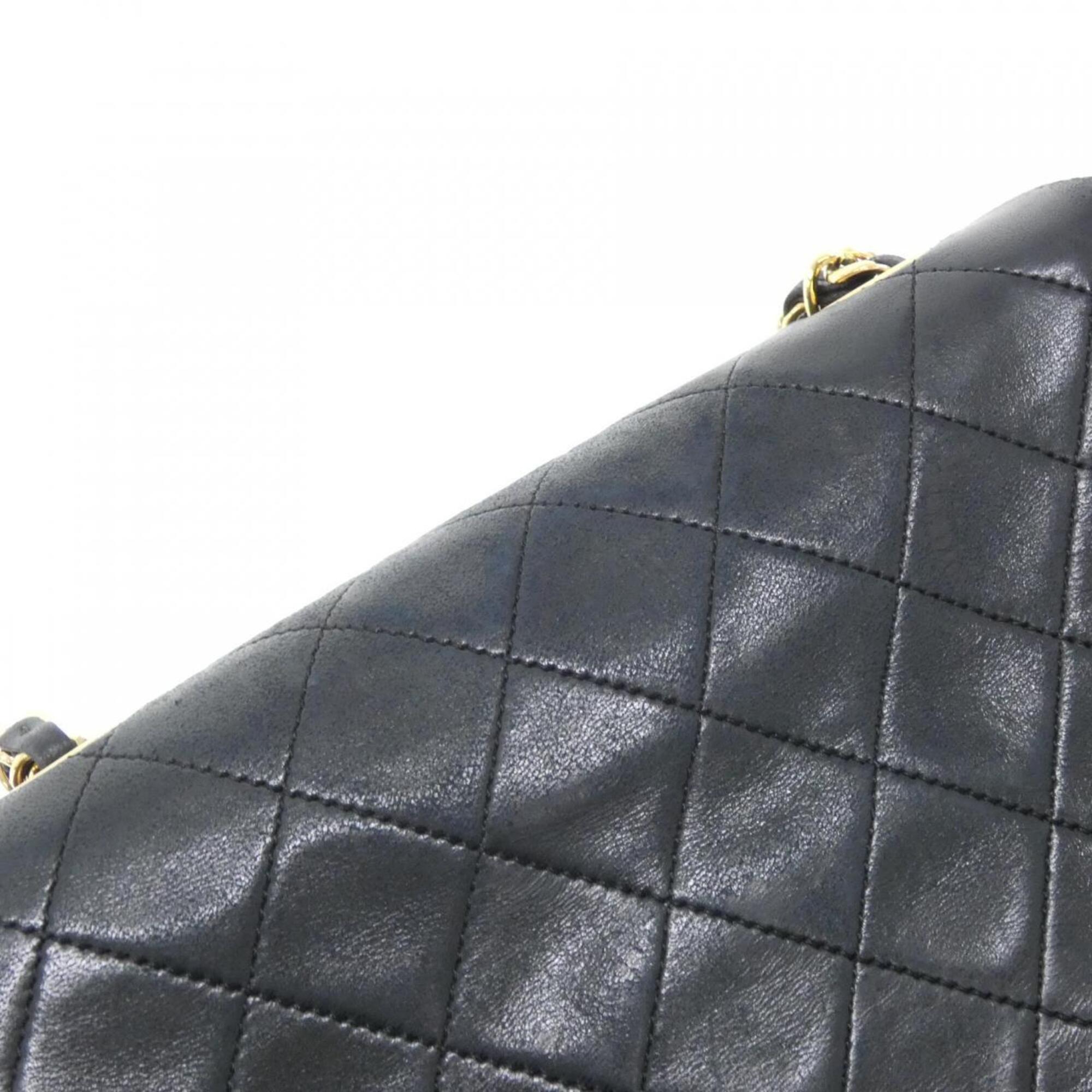 Chanel Black Leather Shoulder Bag (Pre-Owned)