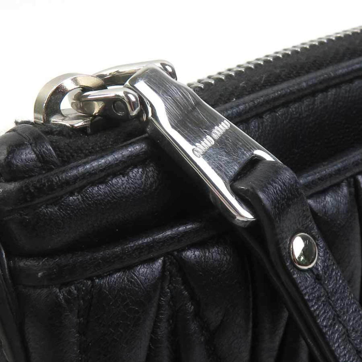 Miu Miu Black Leather Shoulder Bag (Pre-Owned)