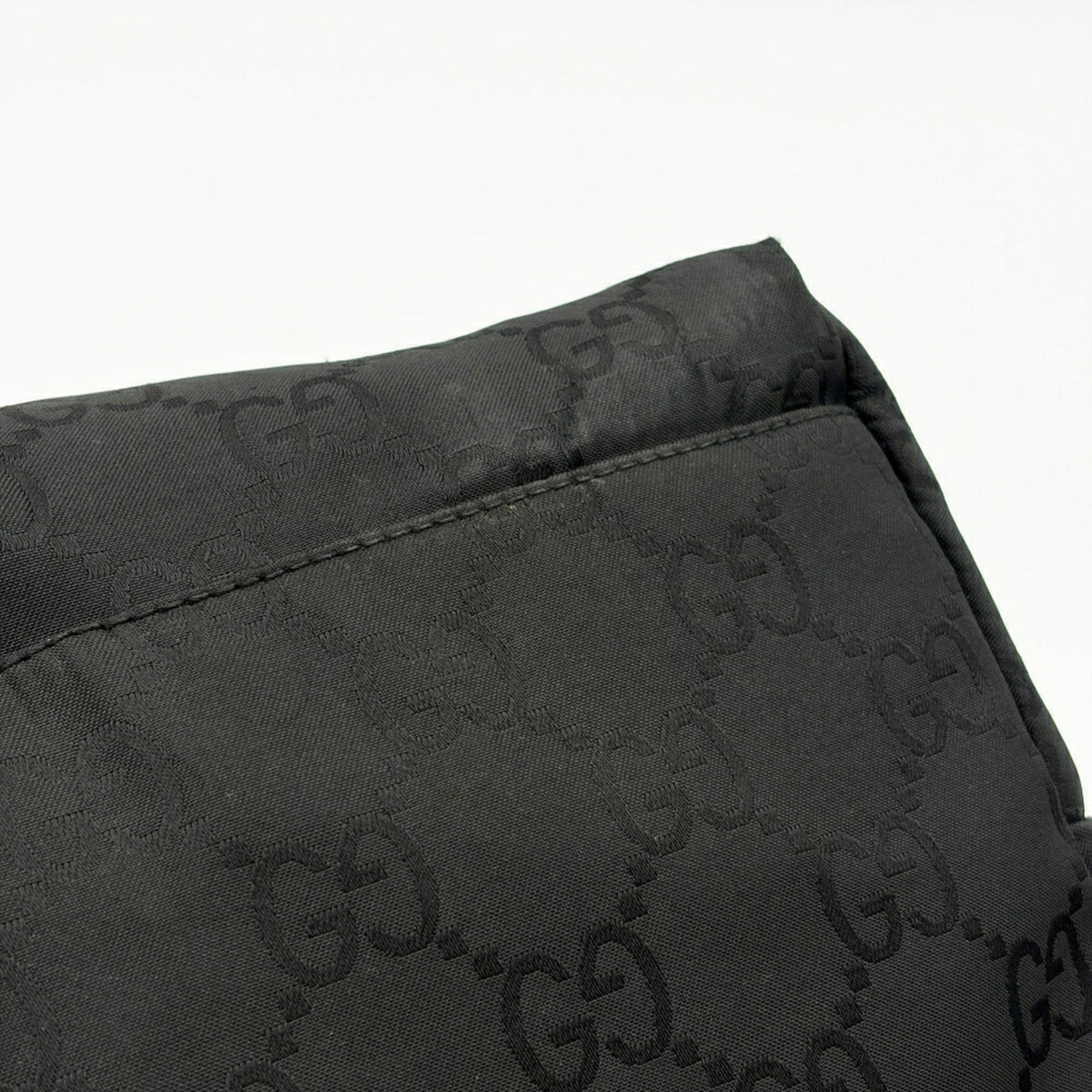 Gucci Black Nylon Leather Shoulder Bag (Pre-Owned)