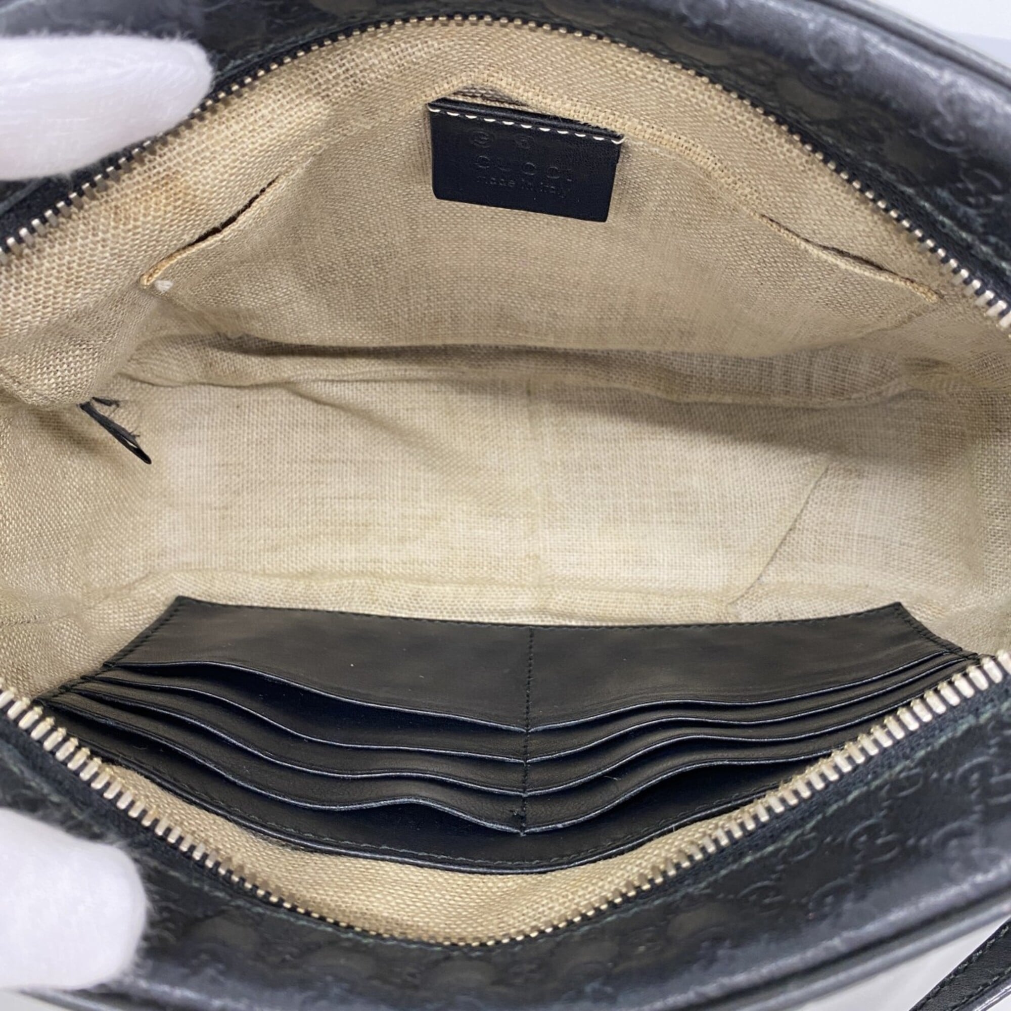 Gucci Black Leather Shoulder Bag (Pre-Owned)