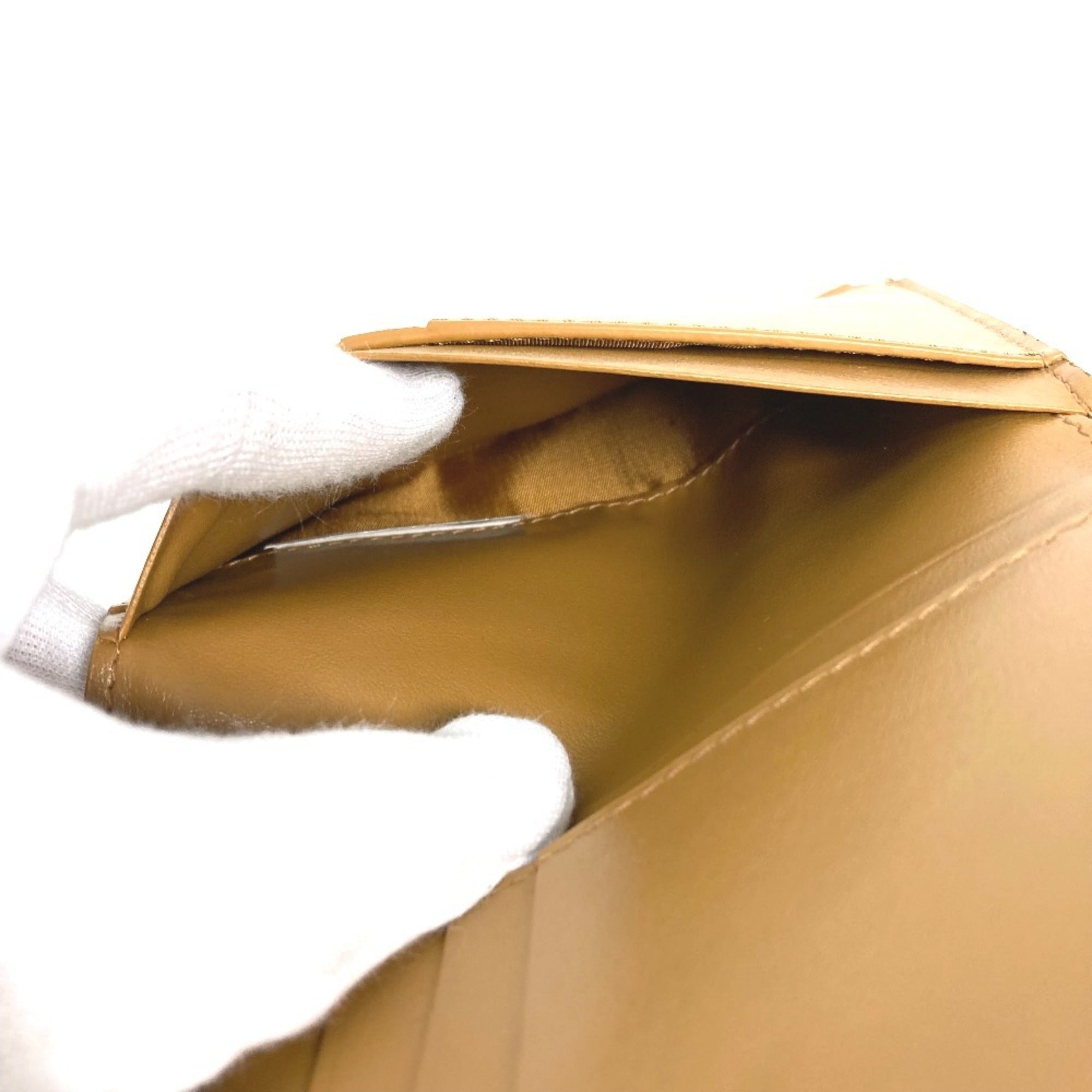 Bottega Veneta Beige Leather Wallet (Bi-Fold) (Pre-Owned)