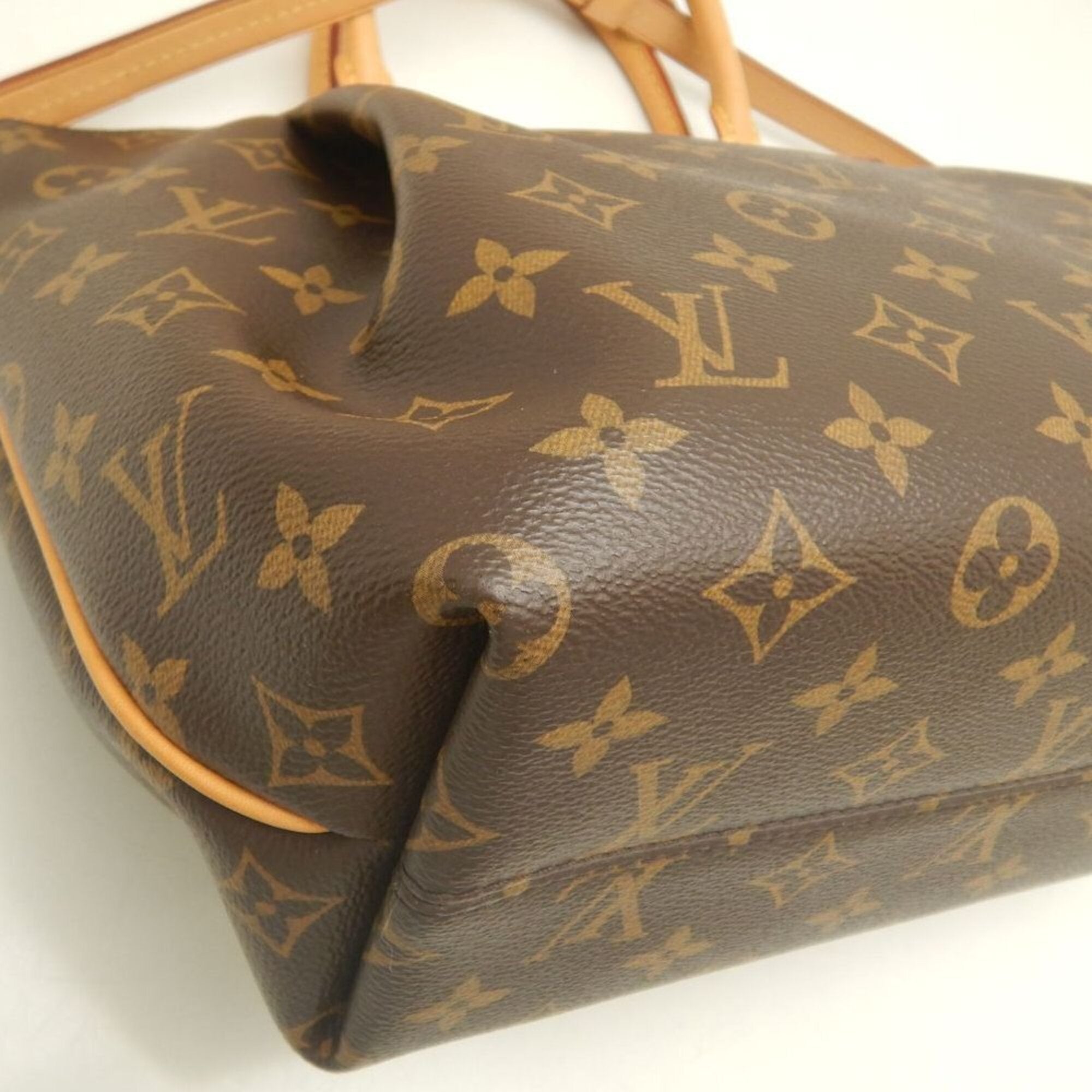 Louis Vuitton Brown Monogram Canvas Handbag (Pre-Owned)