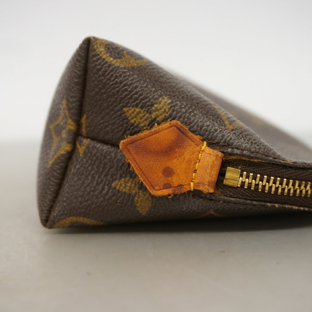 Louis Vuitton Brown Pouch (Pre-Owned)