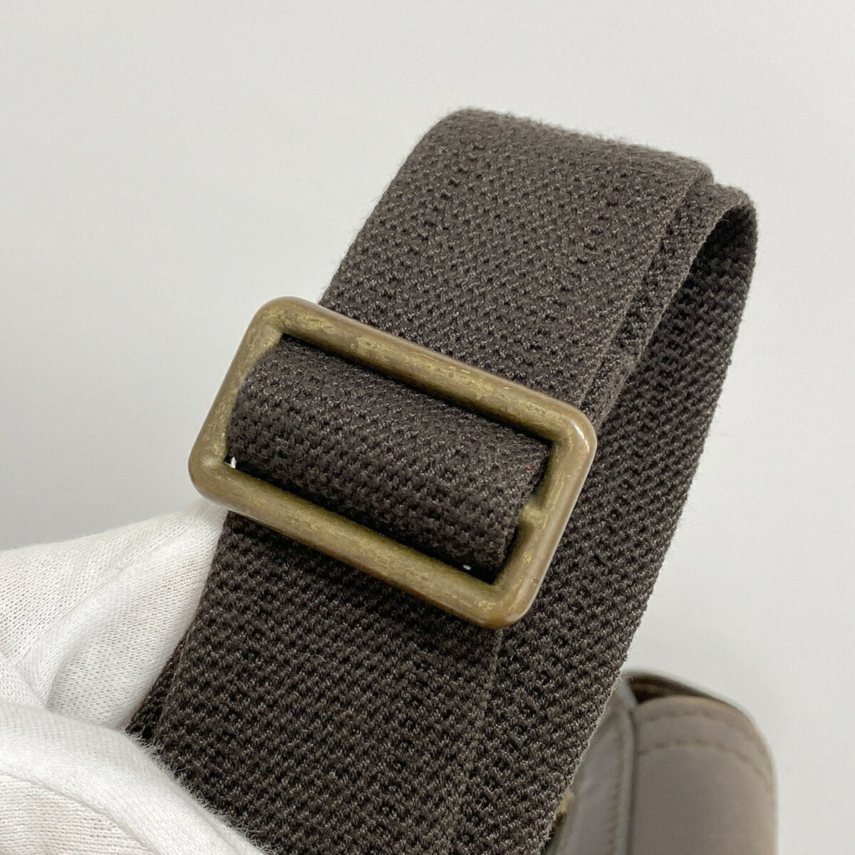 Louis Vuitton Coffee Shoulder Bag (Pre-Owned)