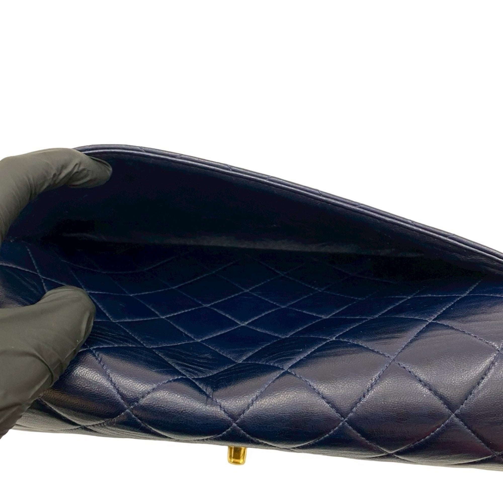 Chanel Navy Leather Handbag (Pre-Owned)