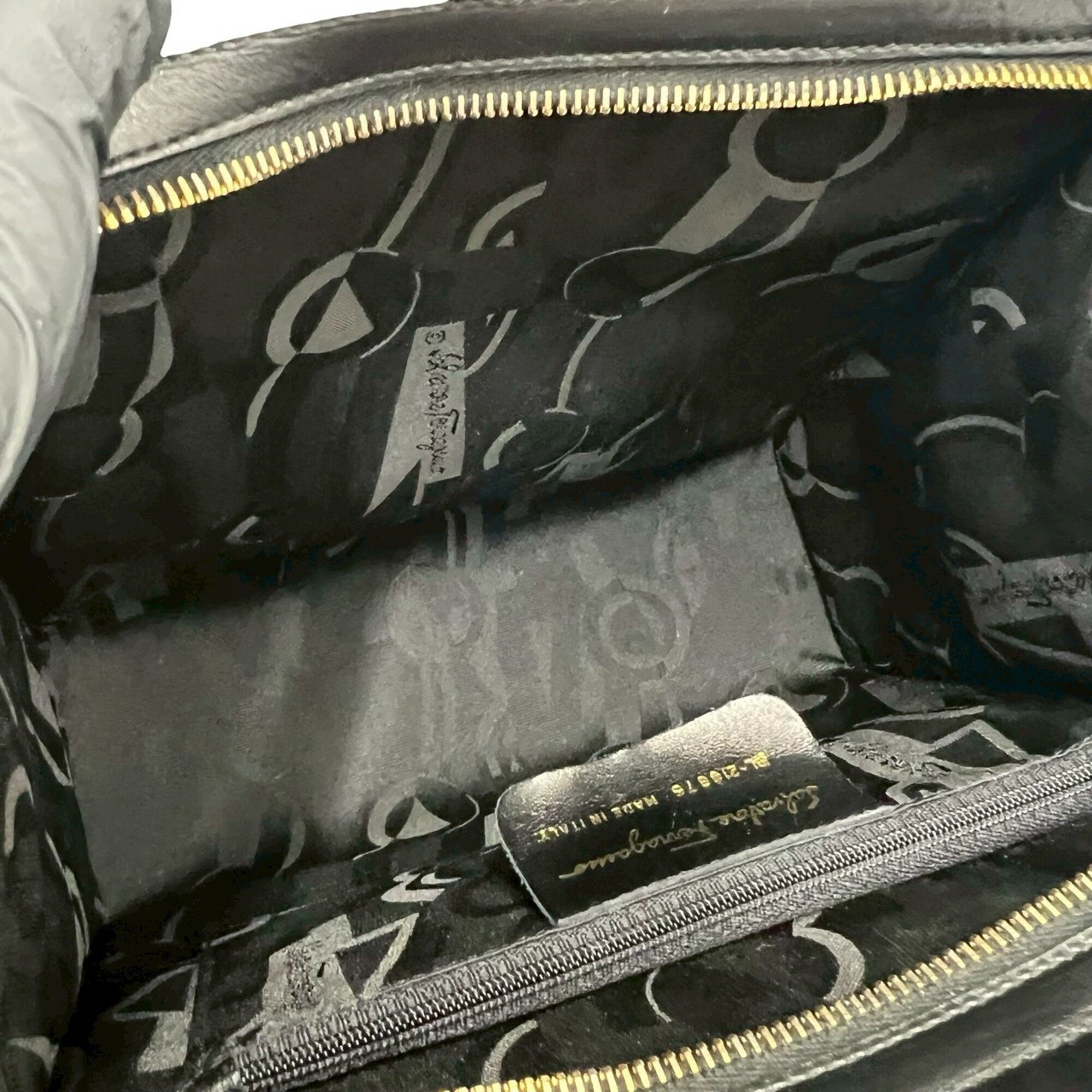 Salvatore Ferragamo Black Leather Shoulder Bag Tote Bag (Pre-Owned)