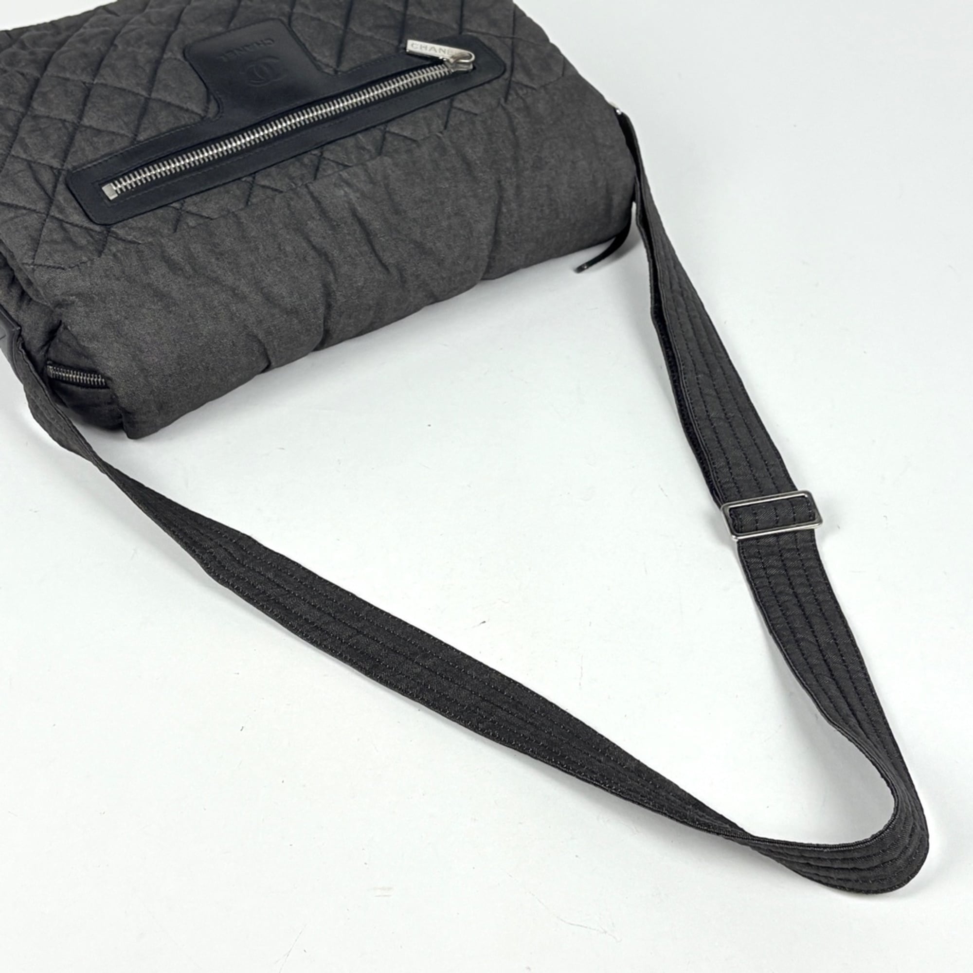 Chanel Dark Gray Canvas Leather Shoulder Bag (Pre-Owned)
