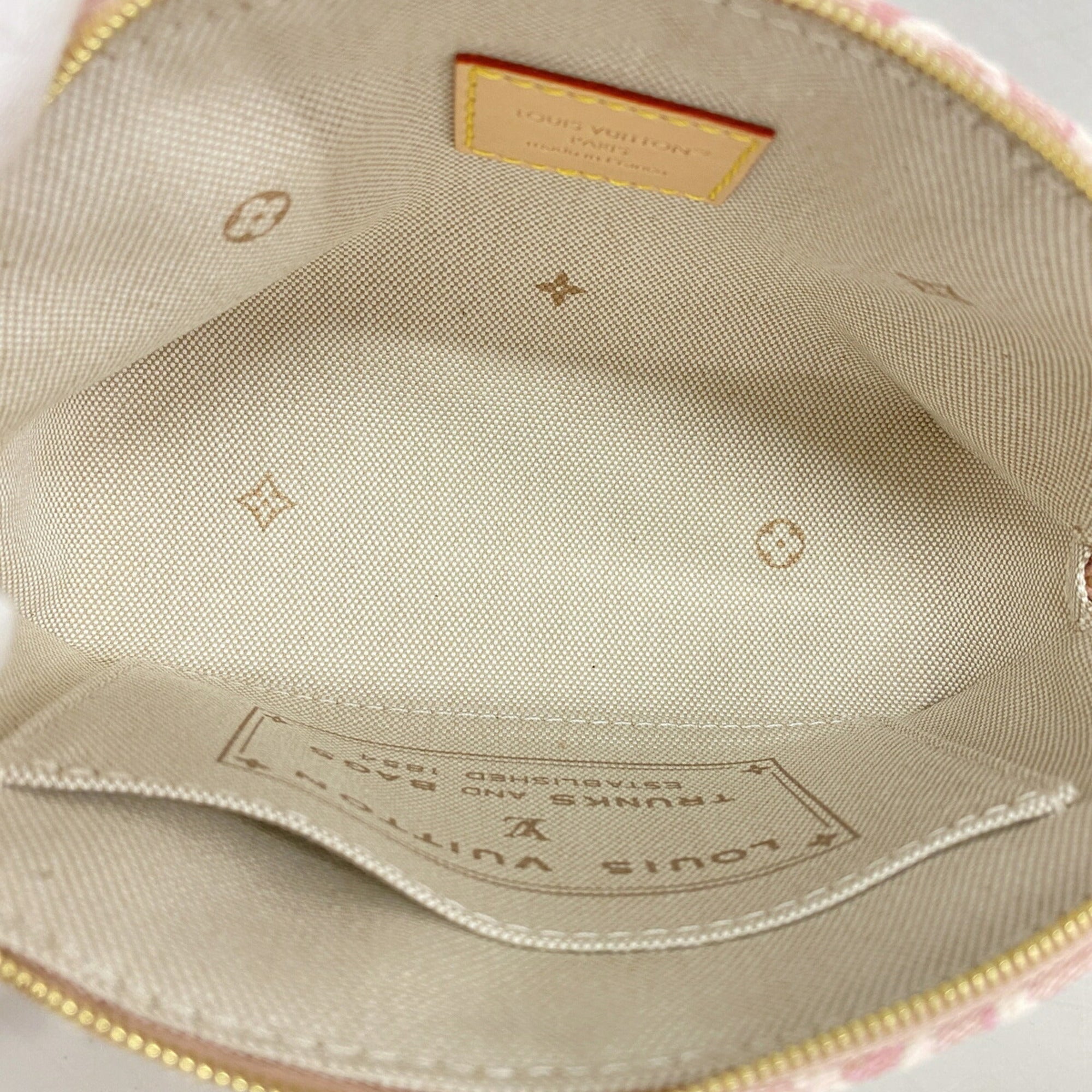Louis Vuitton Pink Pouch (Pre-Owned)