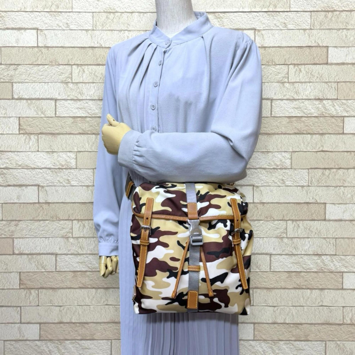 Prada Brown Nylon Shoulder Bag (Pre-Owned)