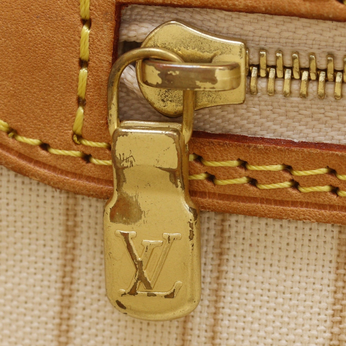 Louis Vuitton Damier Azur White Damier Azur Tote Bag (Pre-Owned)